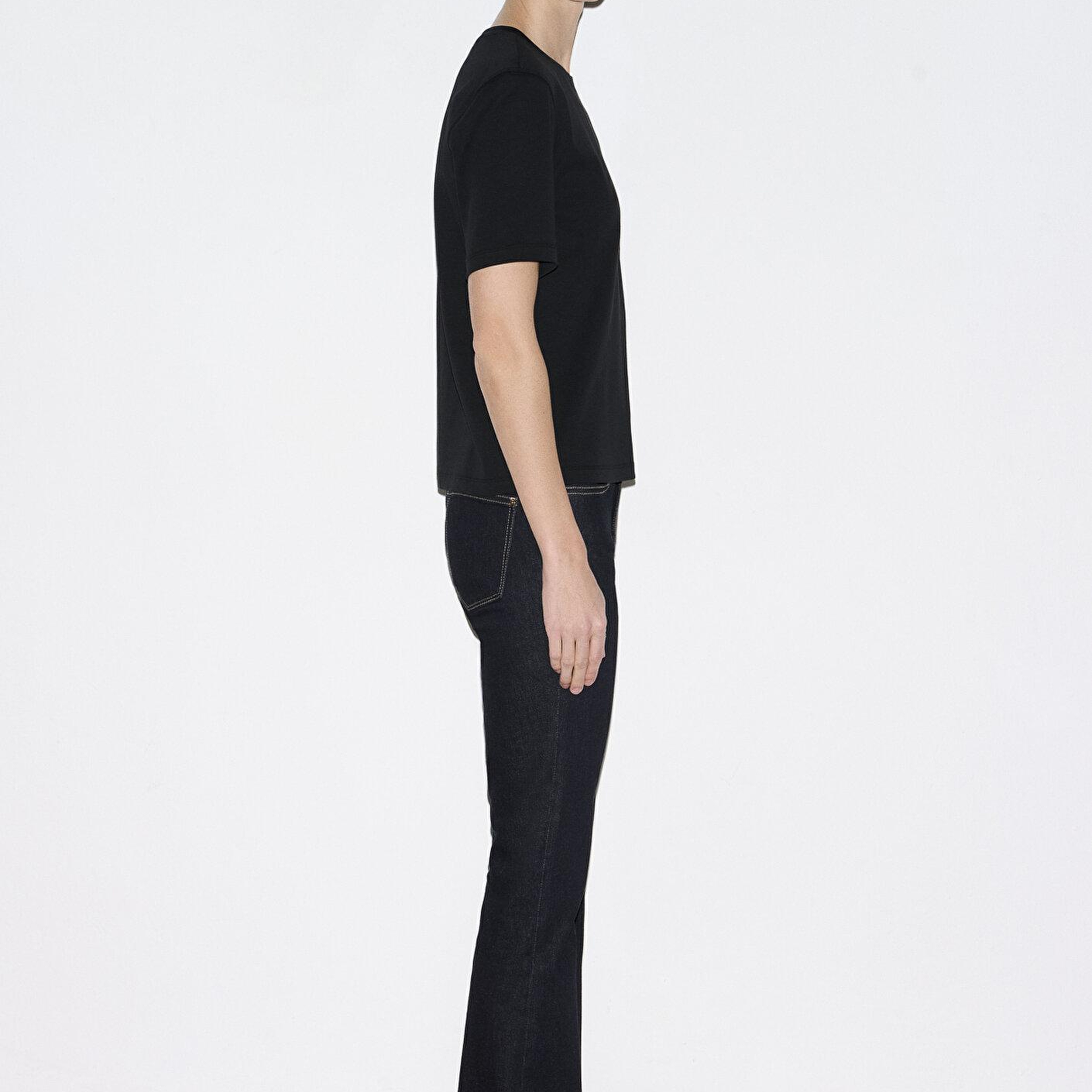 Mavi Siyah Basic Tişört Semi Slim Fit / Yarı Dar Kesim 1613588-900