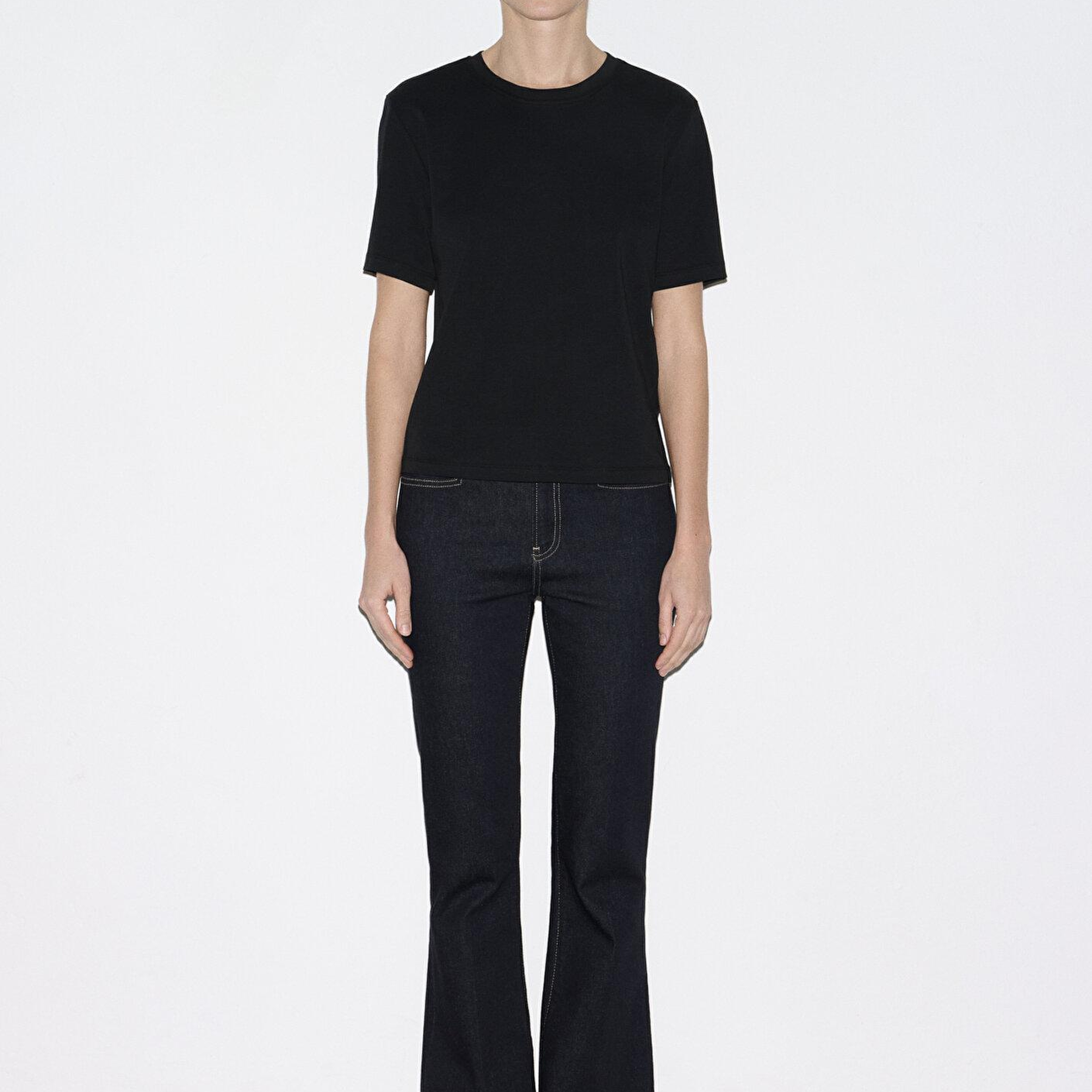 Mavi Siyah Basic Tişört Semi Slim Fit / Yarı Dar Kesim 1613588-900