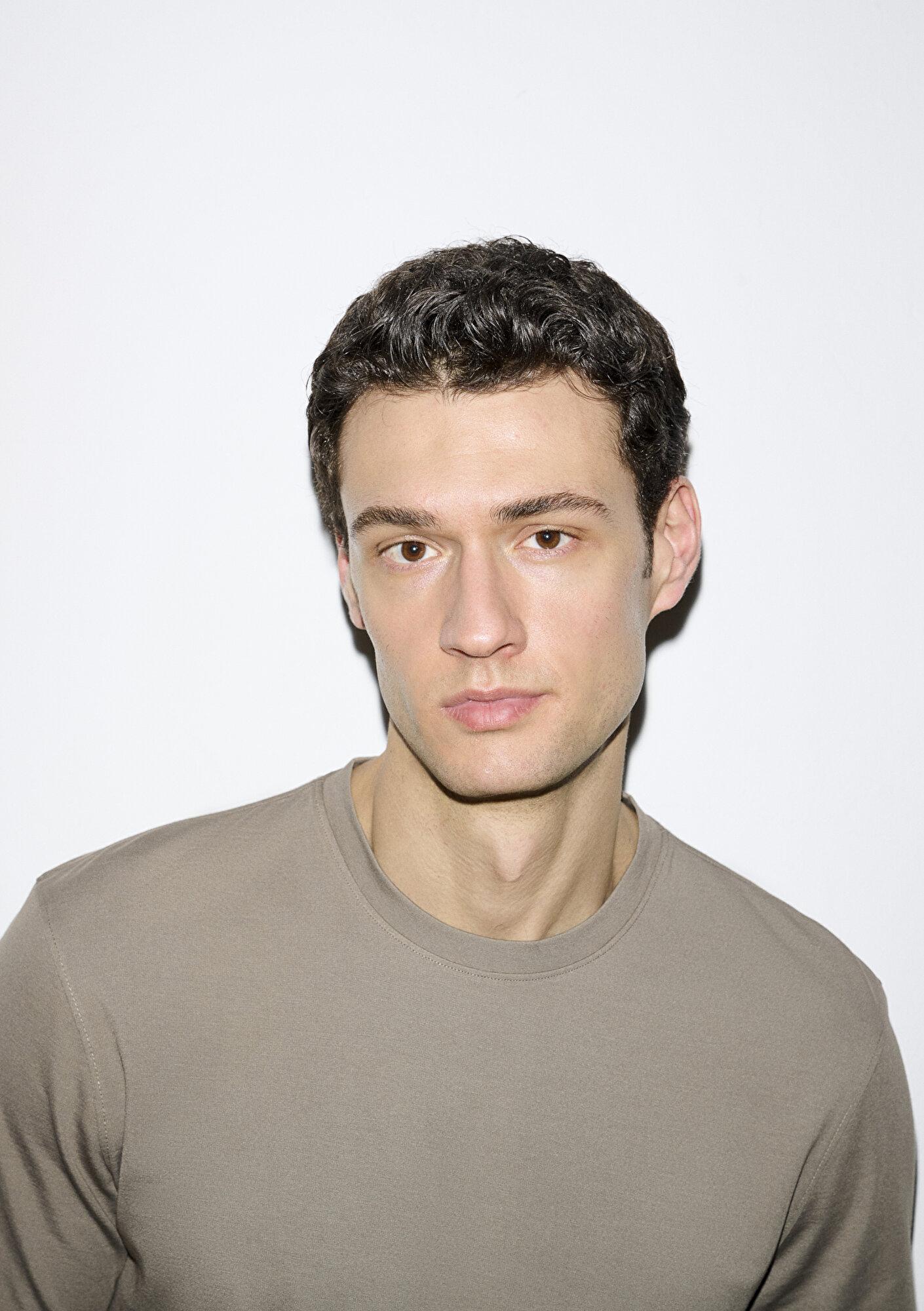 Mavi Hafif ve Esnek Kahverengi Travel Tişört Regular Fit / Normal Kesim 0613224-70352