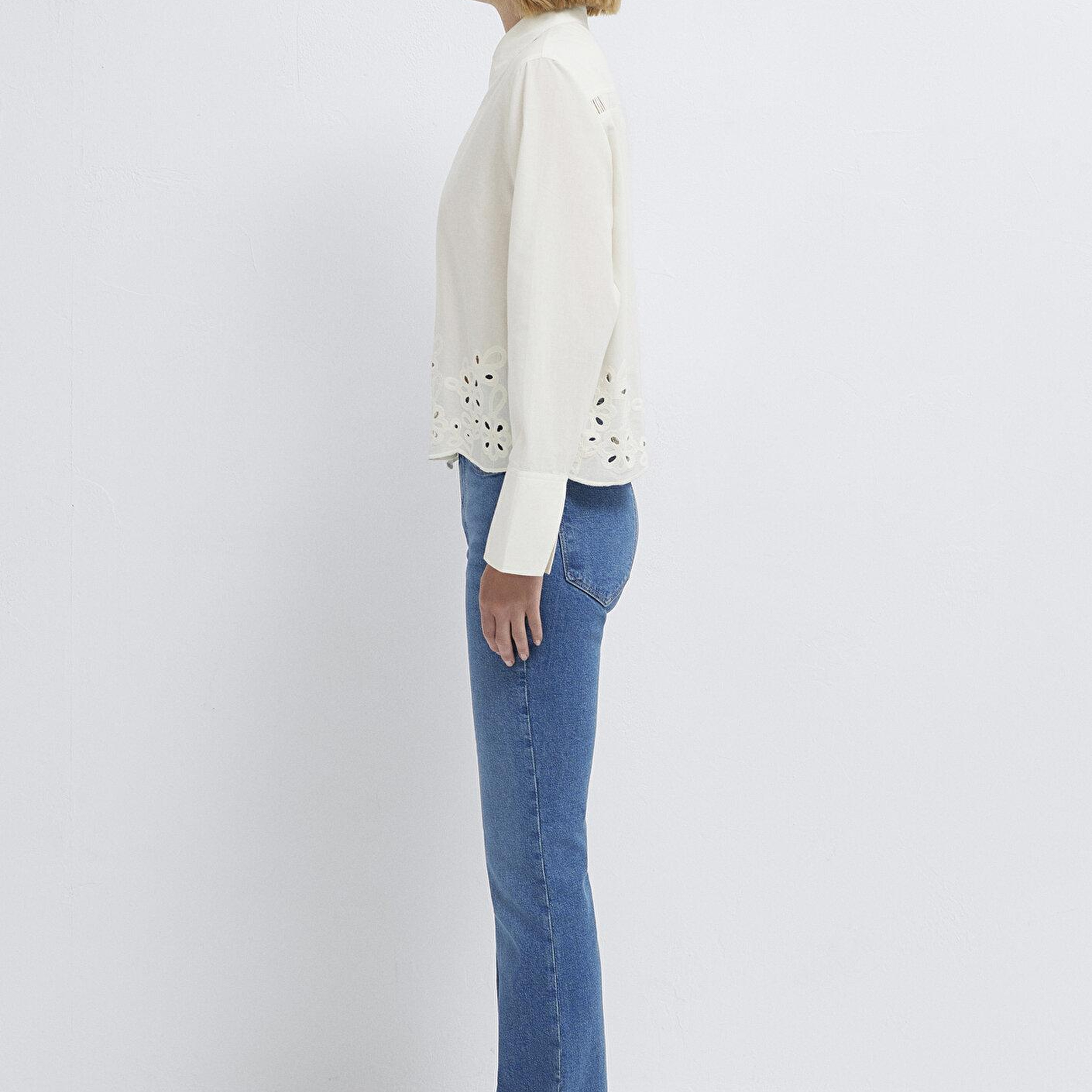 Mavi Dantel Detaylı Ekru Gömlek Loose Fit / Bol Rahat Kesim 1211463-70060