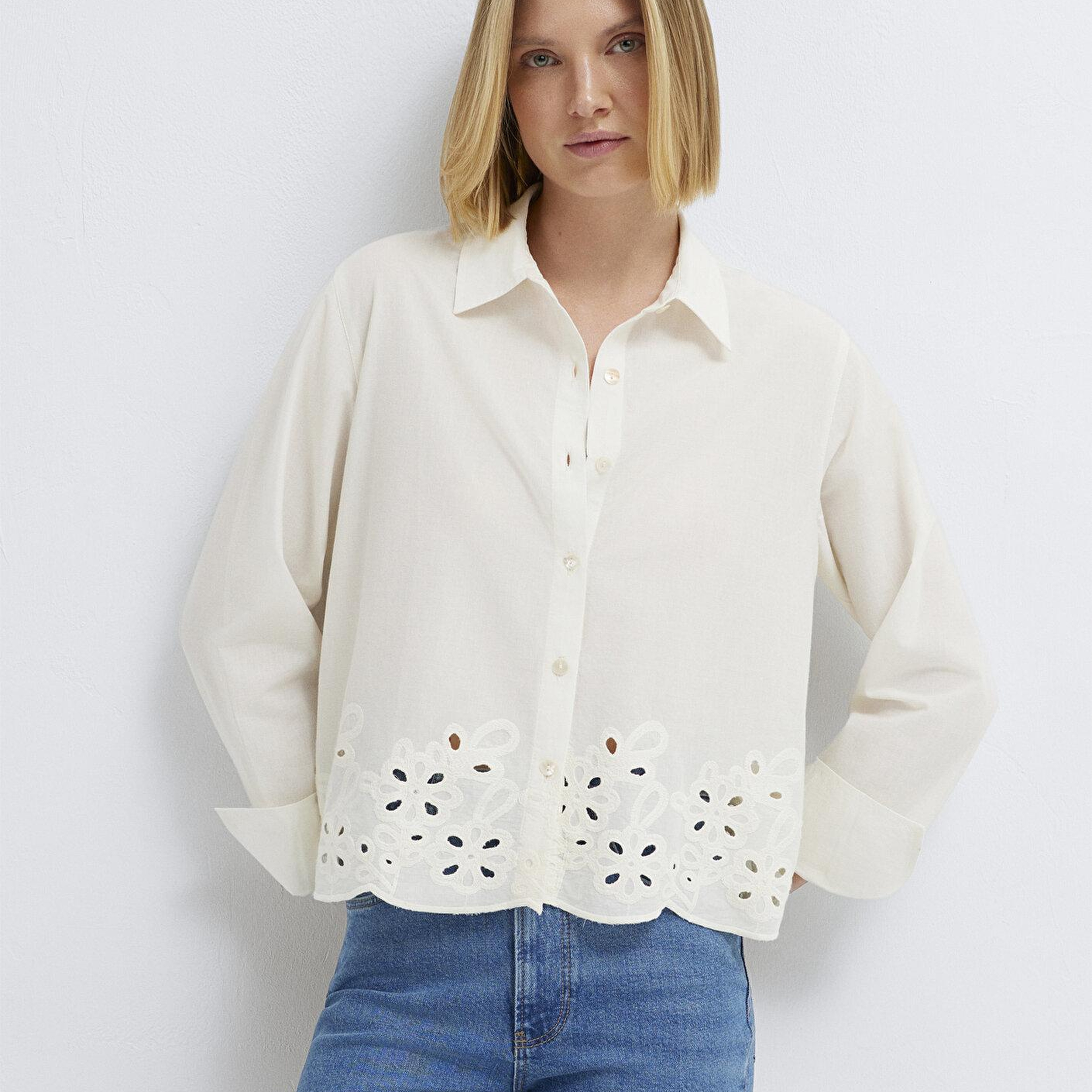 Mavi Dantel Detaylı Ekru Gömlek Loose Fit / Bol Rahat Kesim 1211463-70060