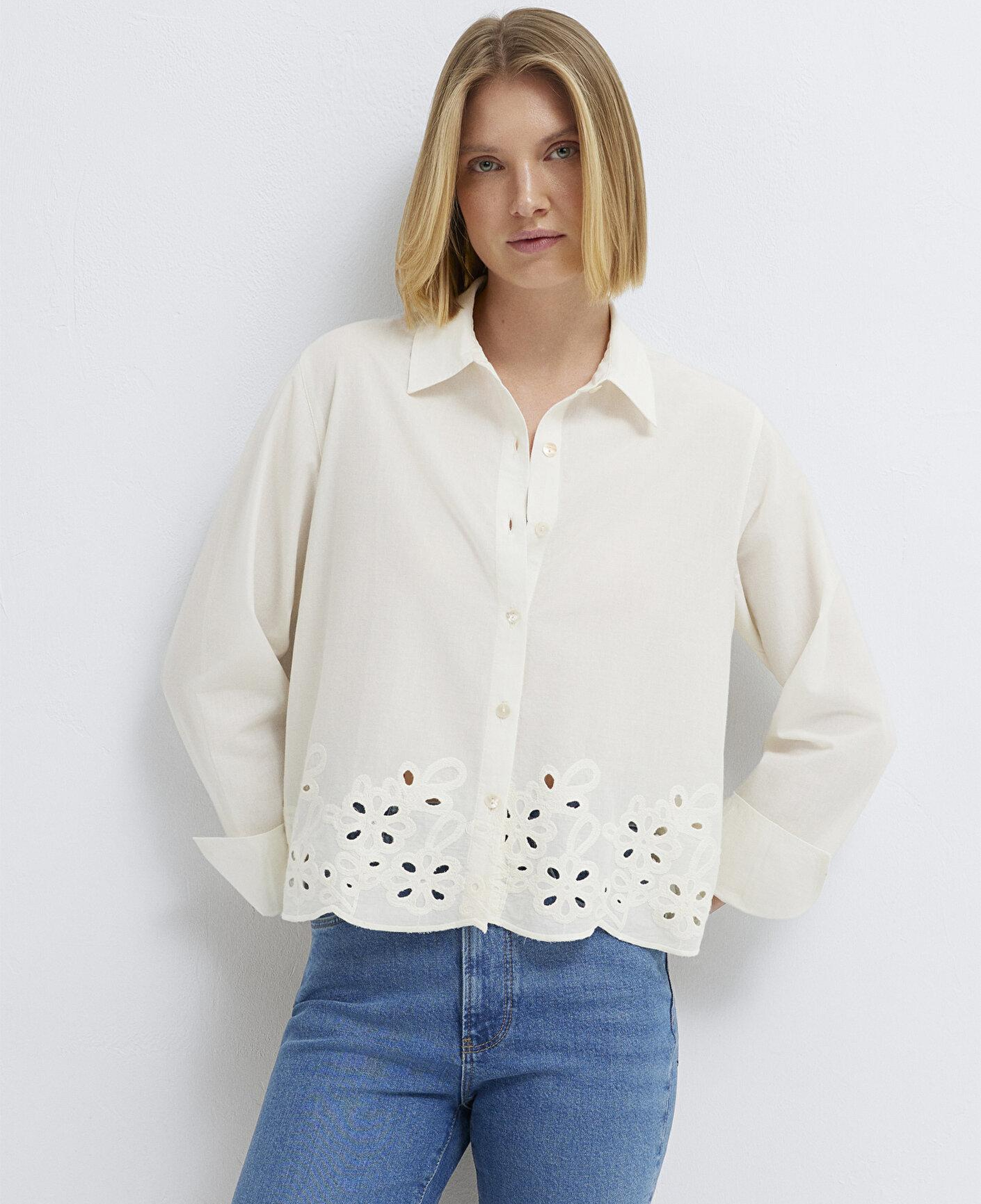 Mavi Dantel Detaylı Ekru Gömlek Loose Fit / Bol Rahat Kesim 1211463-70060