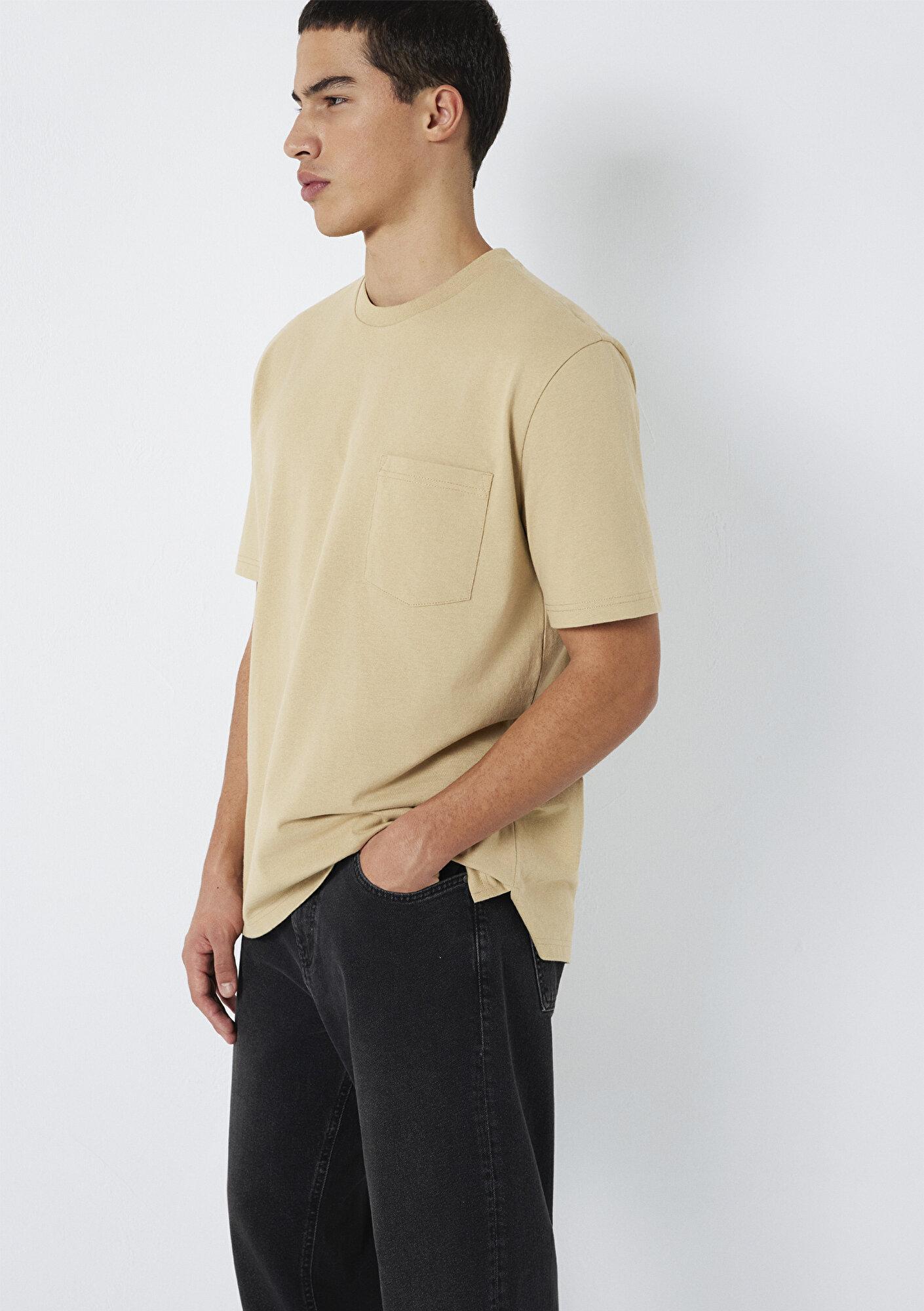 Mavi Cep Detaylı Bej Basic Tişört Loose Fit / Bol Rahat Kesim 066248-70204