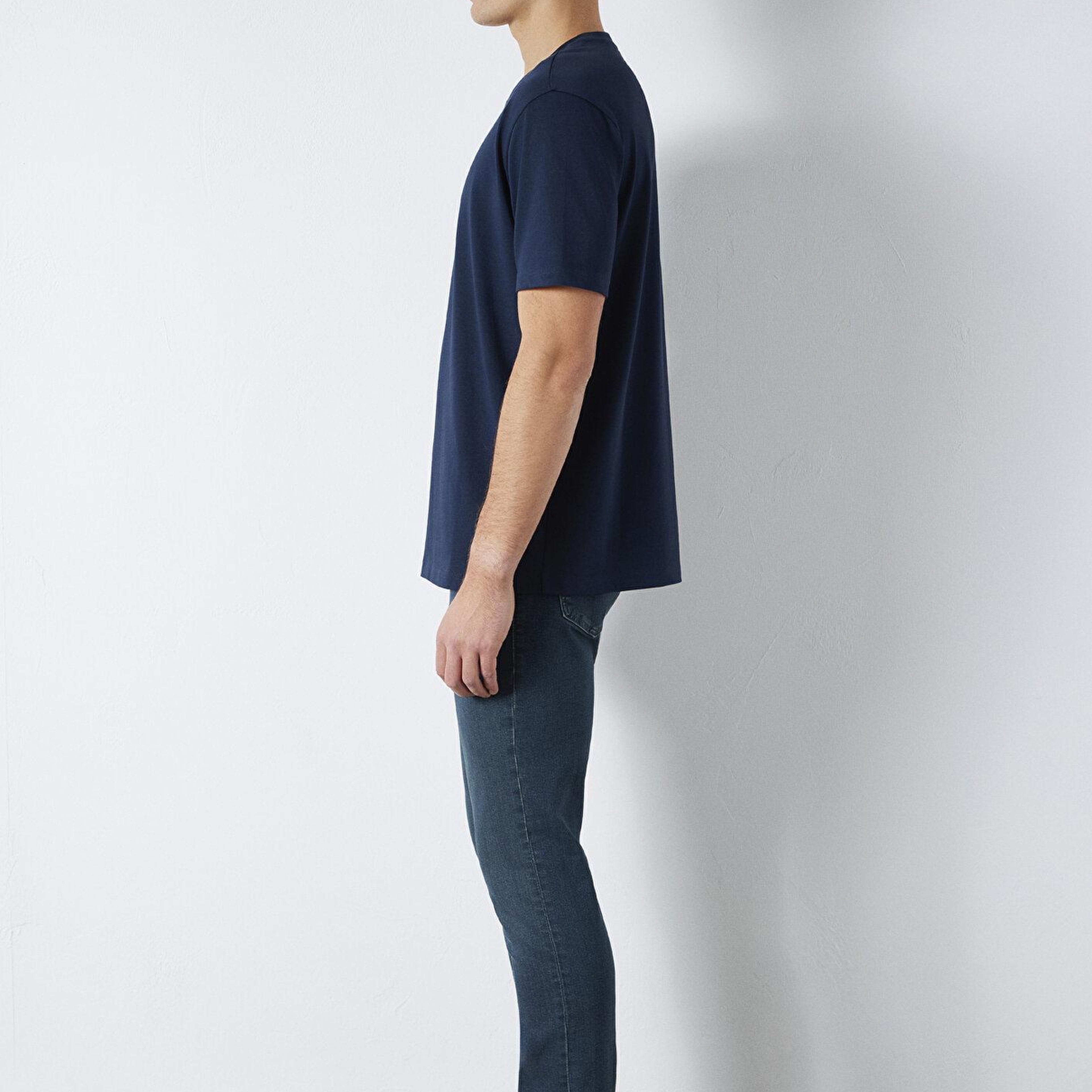 Mavi Bisiklet Yaka Lacivert Basic Tişört Loose Fit / Bol Rahat Kesim 0611596-70497