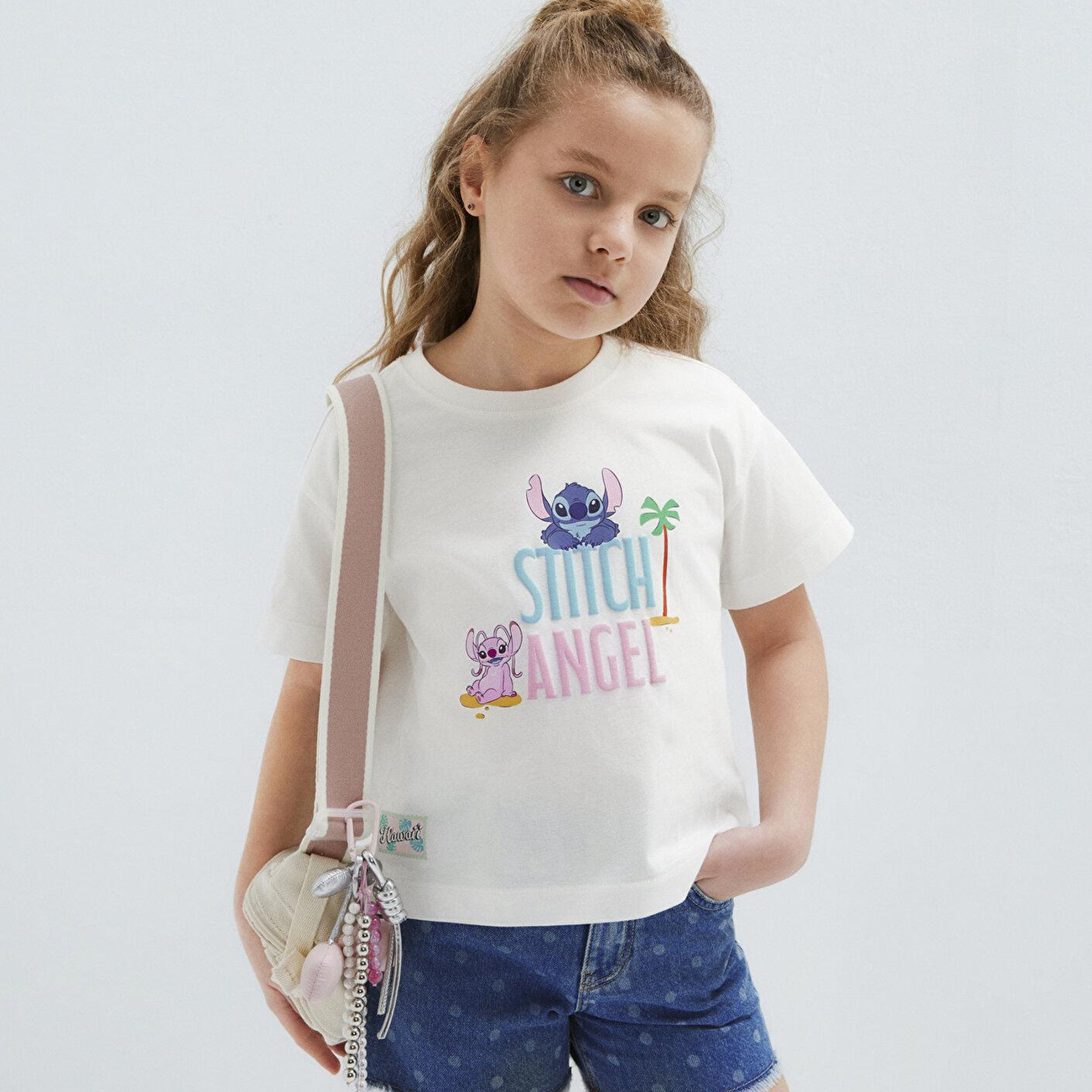 Mavi Stitch Baskılı Ekru Tişört Loose Fit / Bol Rahat Kesim 7610449-70057