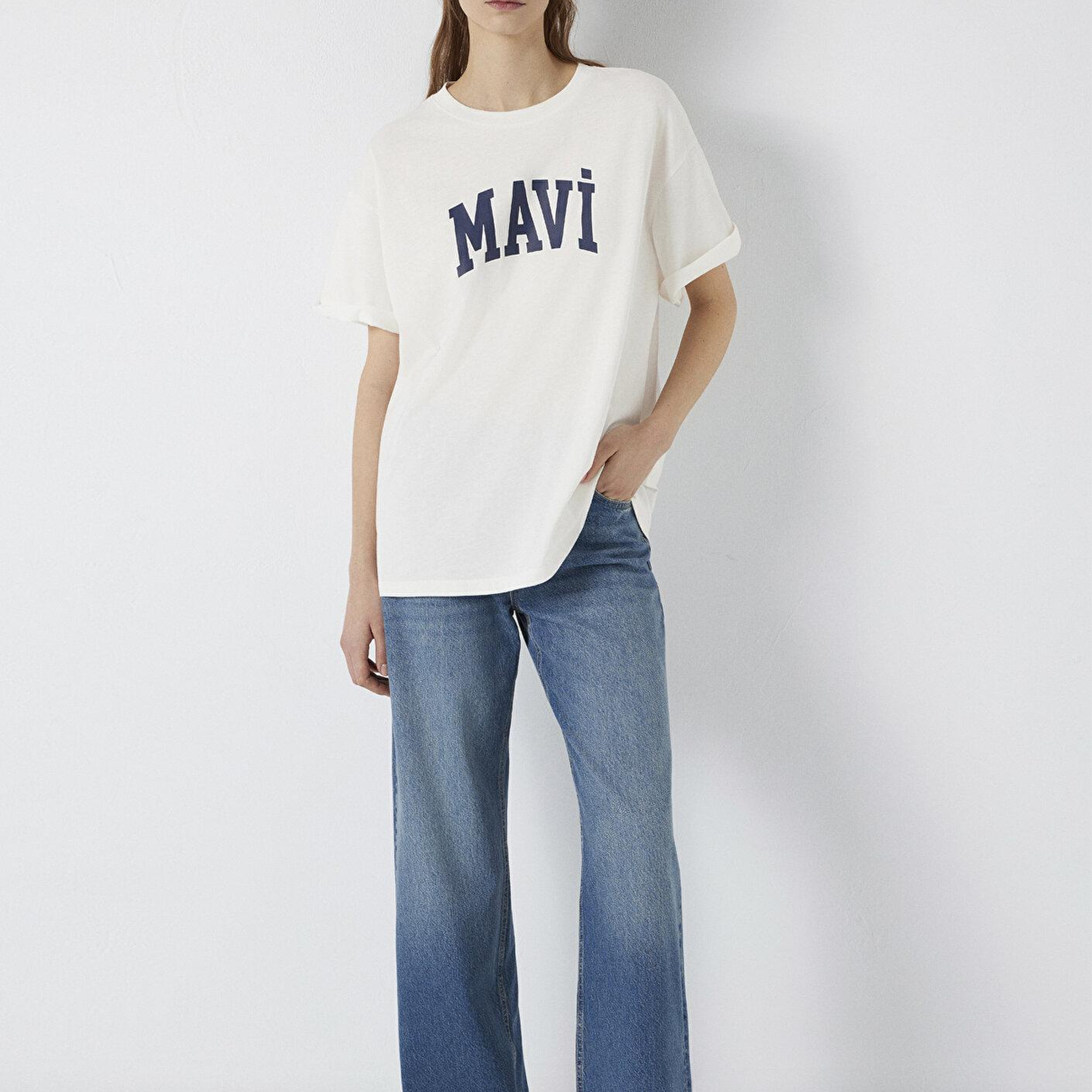 Mavi Mavi Logo Baskılı Ekru Tişört. Oversize / Geniş Kesim 1600843-81964
