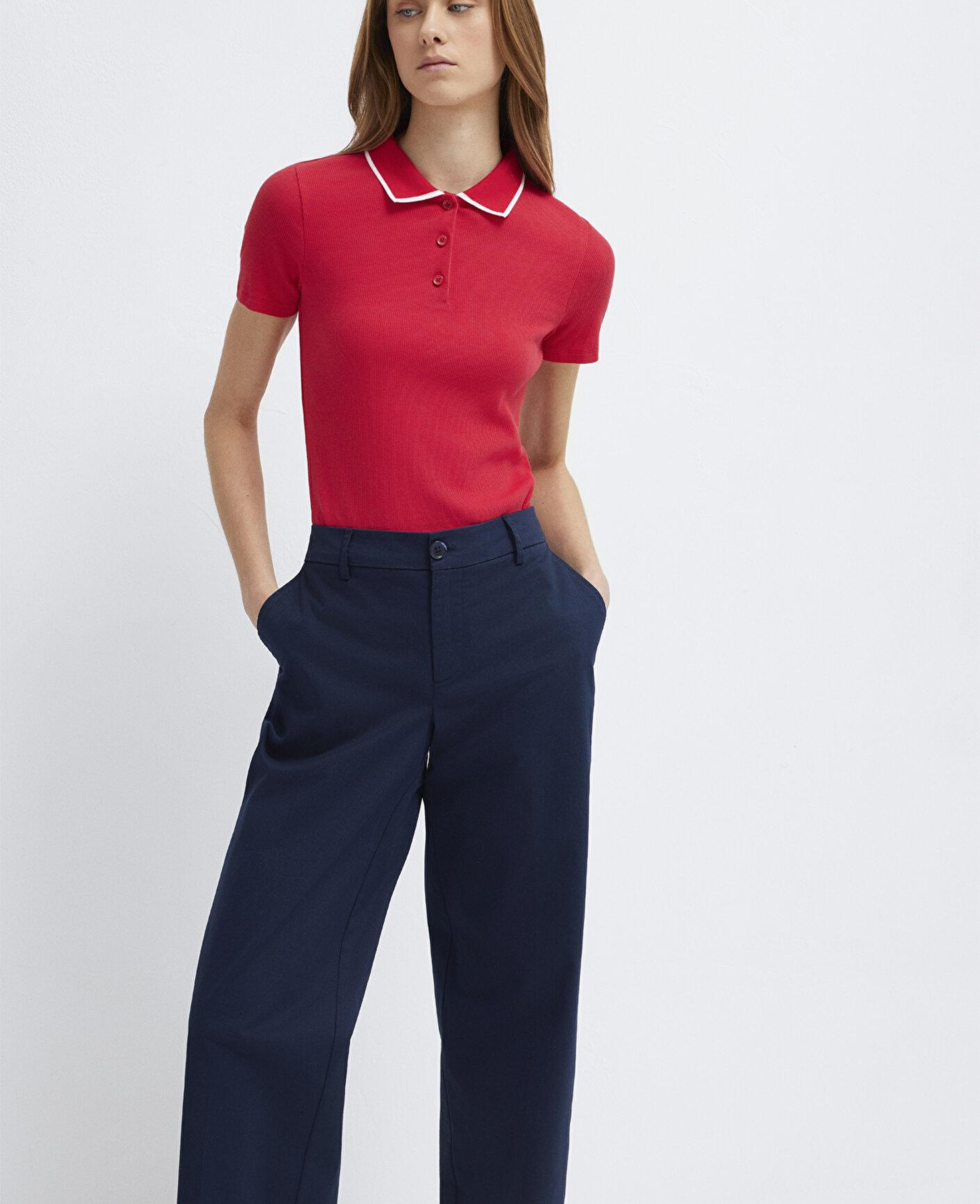 Mavi Yaka Detaylı Kırmızı Polo Tişört Fitted / Vücuda Oturan Kesim 1613776-70477