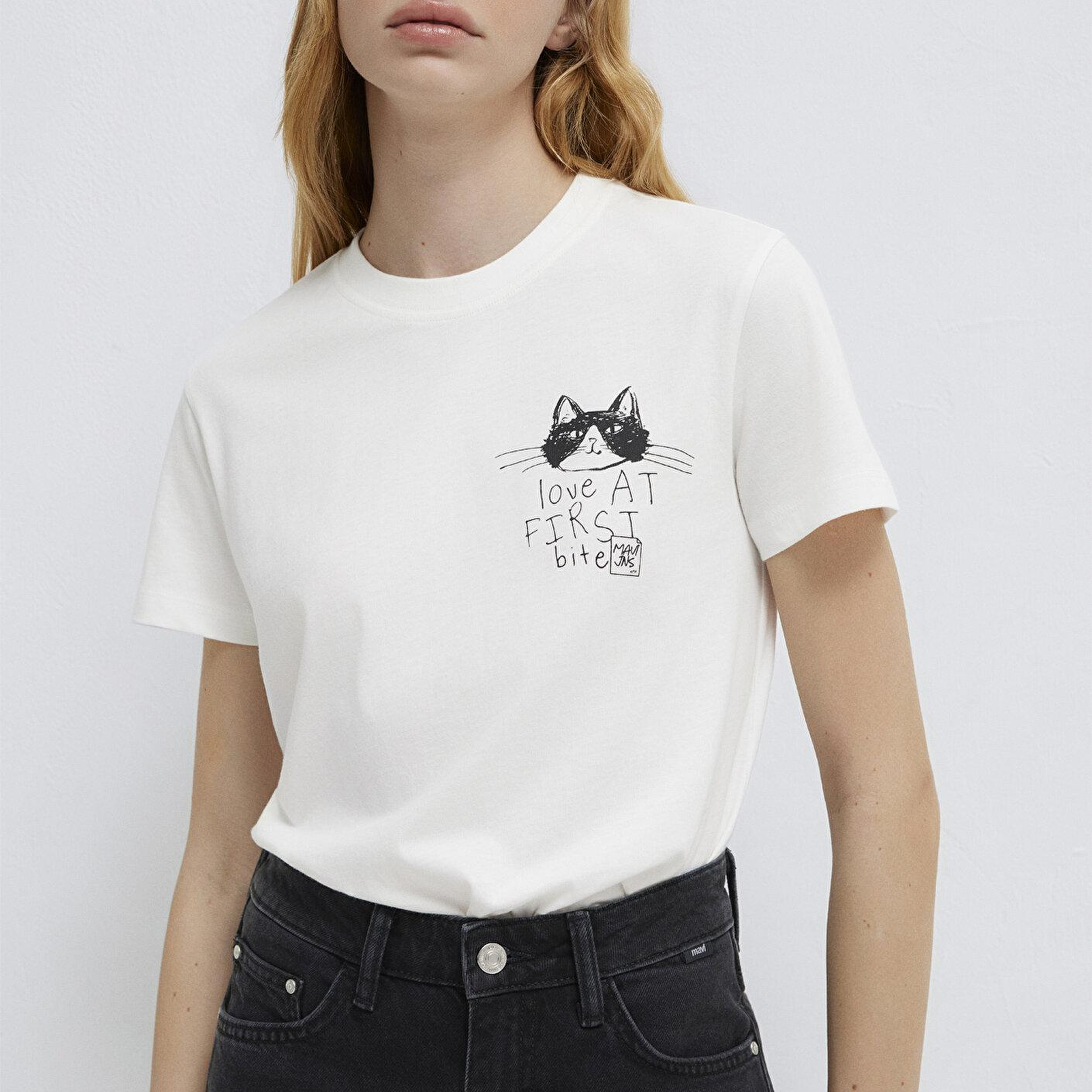 Mavi Kedi Baskılı Ekru Tişört Semi Slim Fit / Yarı Dar Kesim 1613723-70057