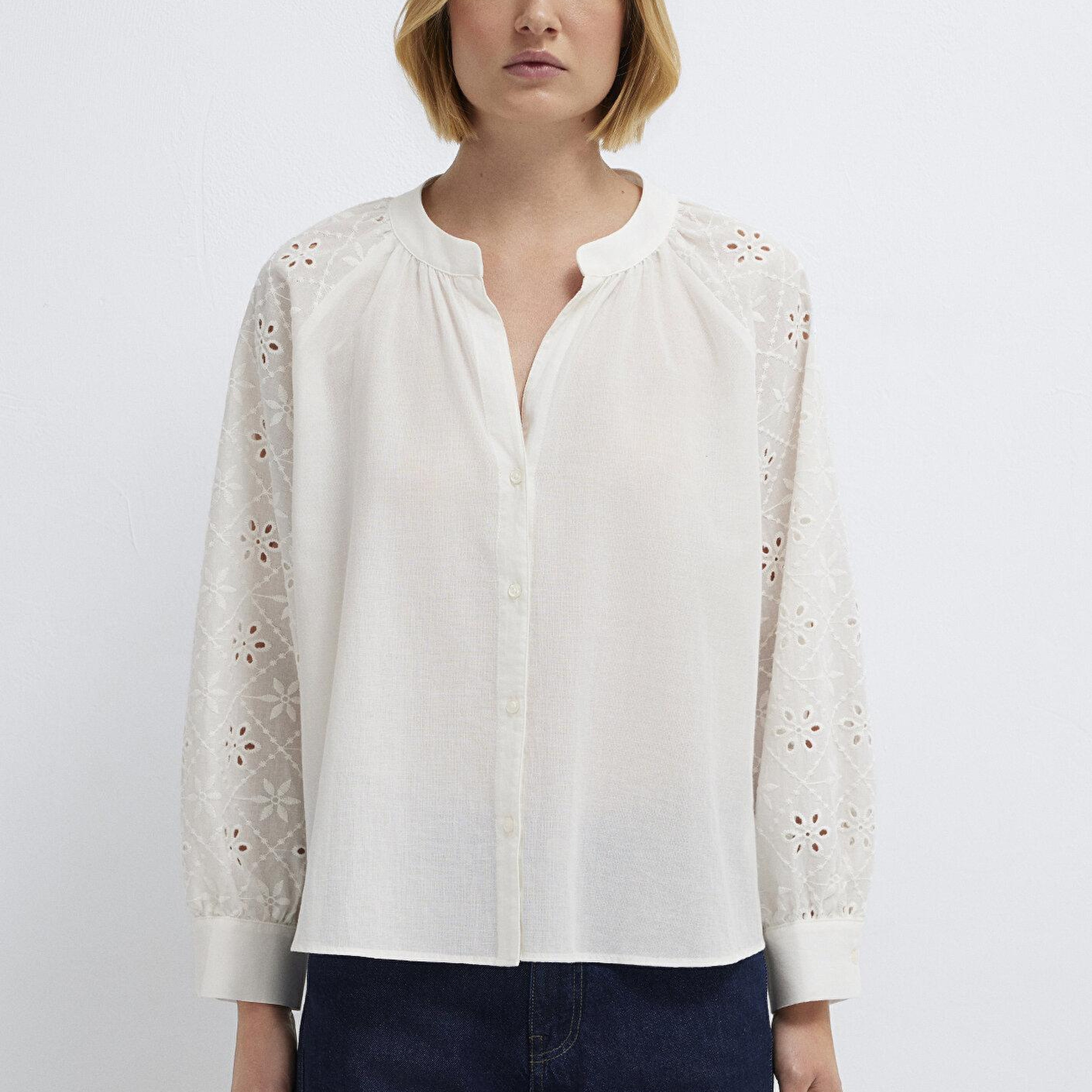 Mavi Dantel Detaylı Beyaz Gömlek Loose Fit / Bol Rahat Kesim 1211346-620