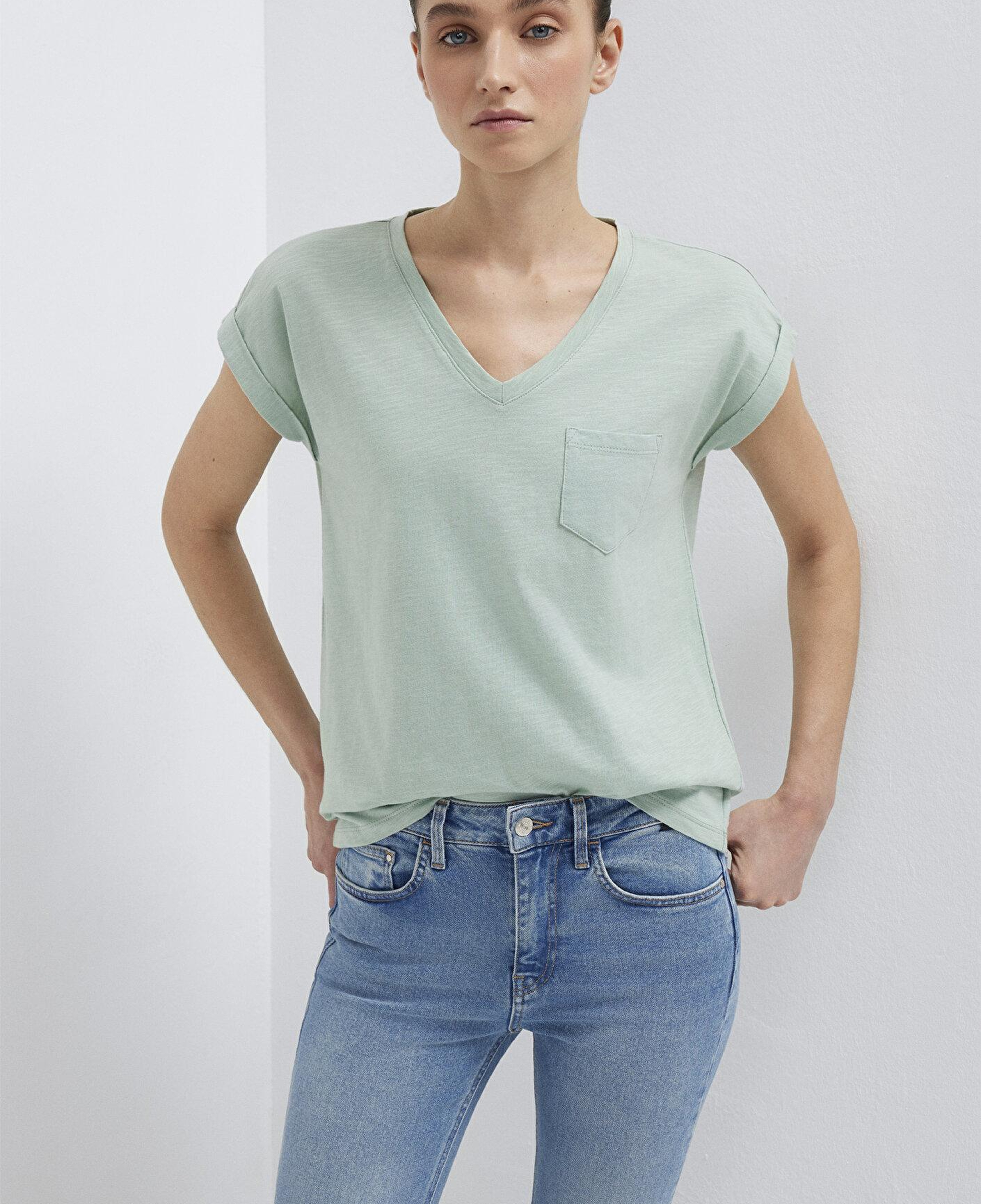 Mavi V Yaka Yeşil Basic Tişört Loose Fit / Bol Rahat Kesim 1600961-71780