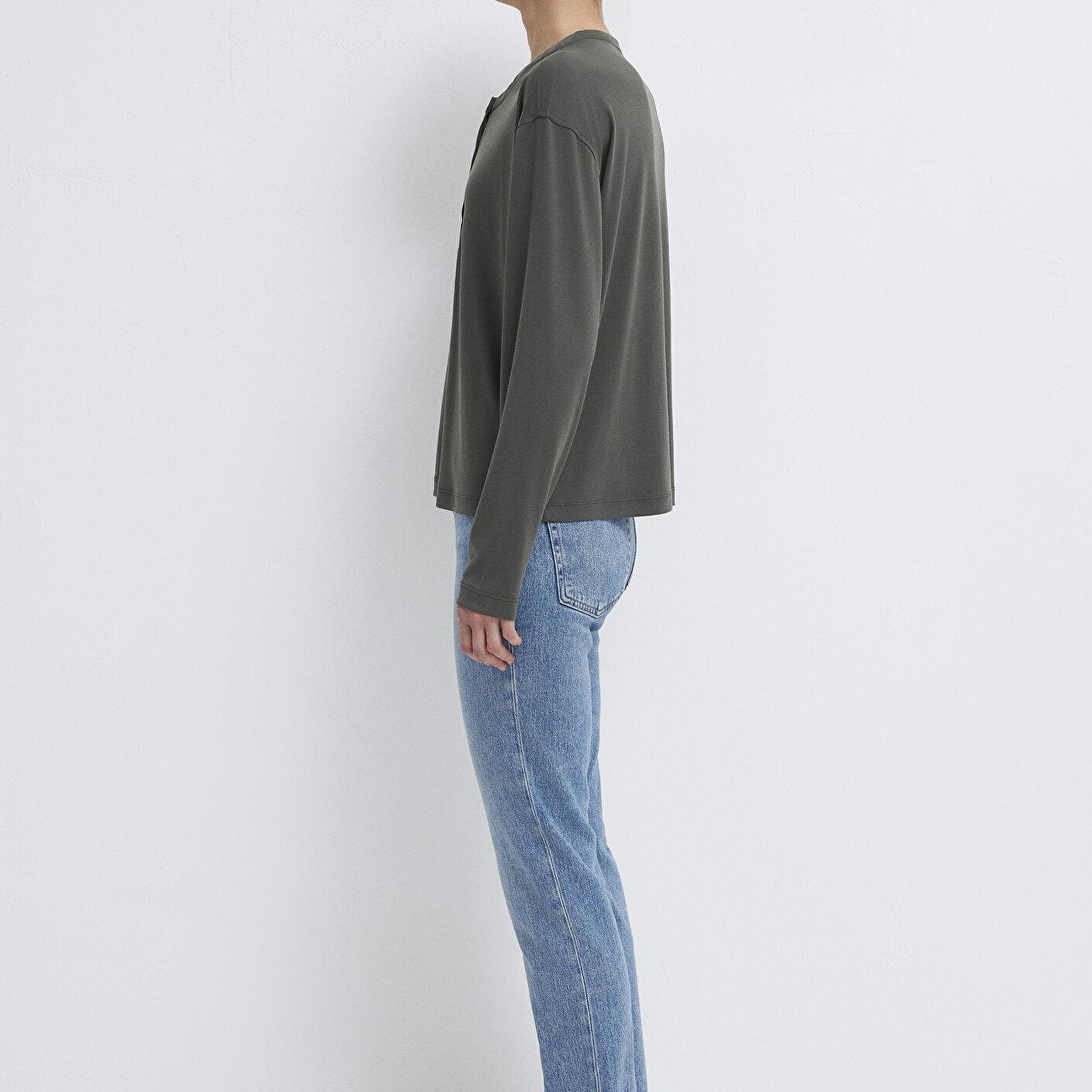 Mavi Modal Karışımlı Haki Tişört Regular Fit / Normal Kesim 1613772-71553