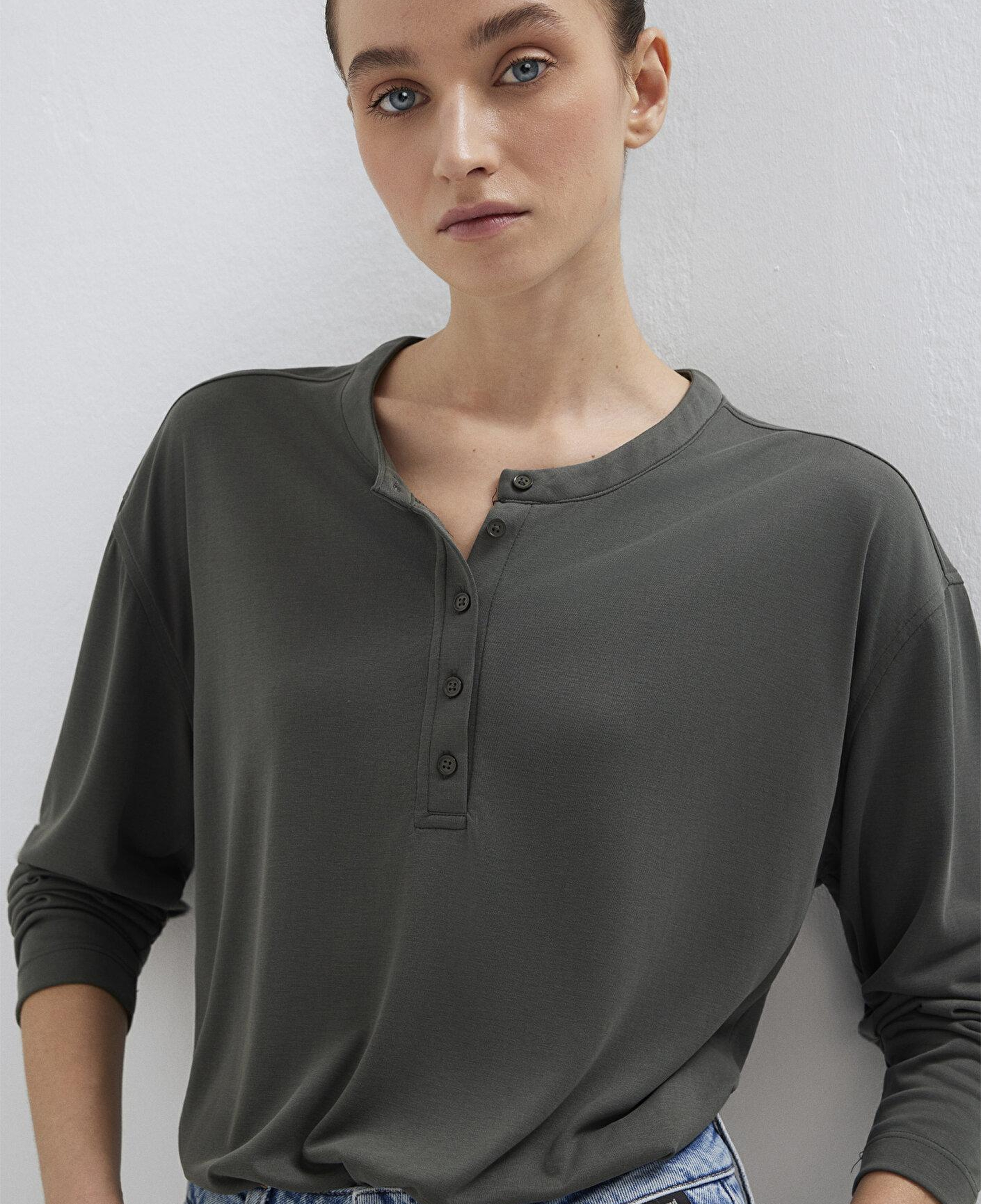Mavi Modal Karışımlı Haki Tişört Regular Fit / Normal Kesim 1613772-71553