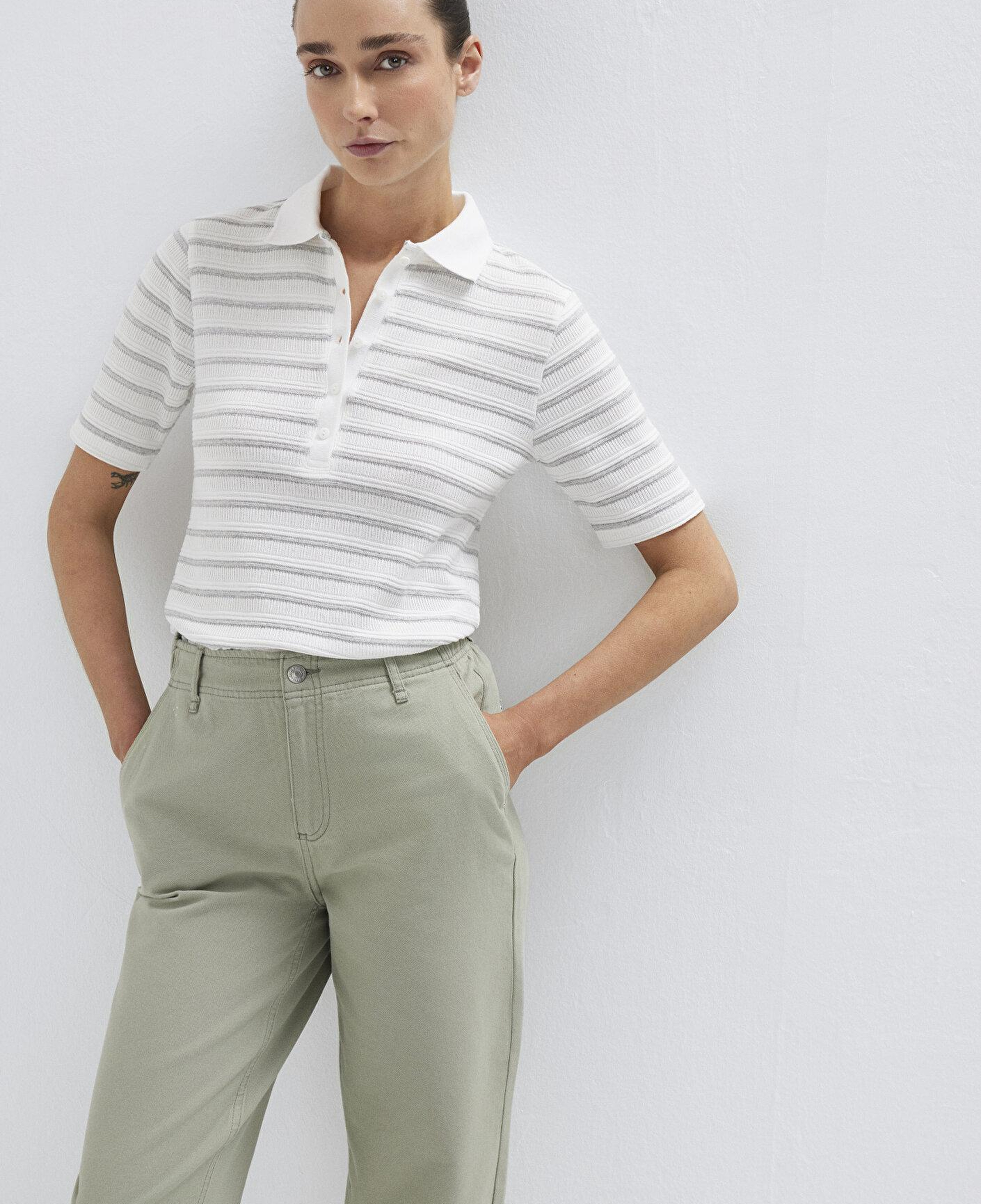 Mavi Gri Çizgi Dokulu Beyaz Polo Tişört Slim Fit / Dar Kesim 1613787-88146