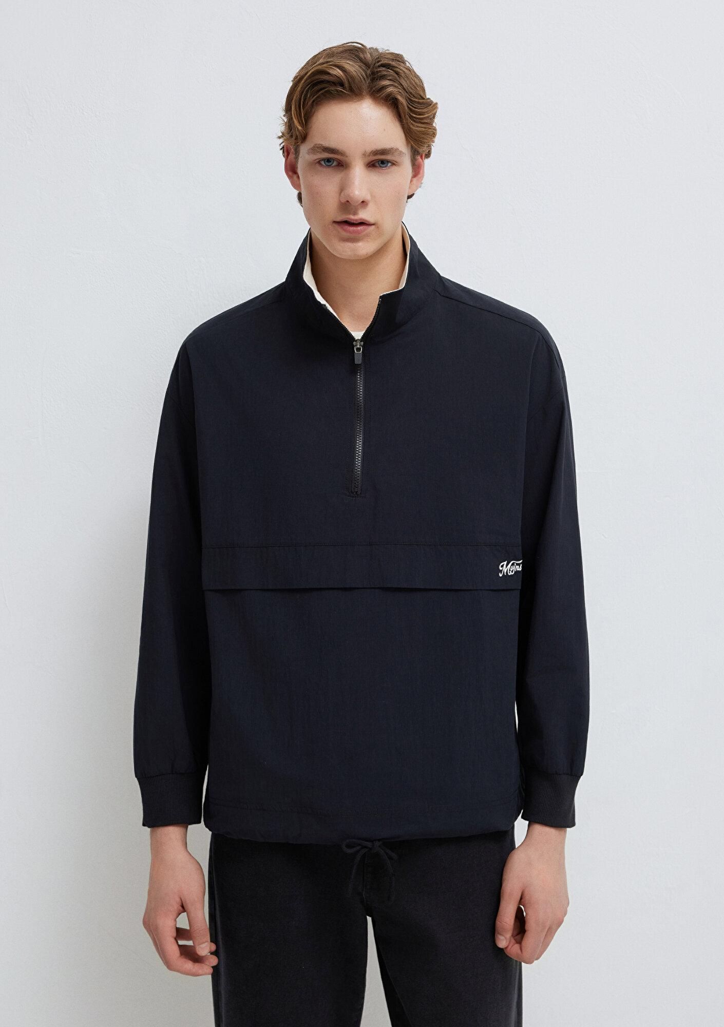 Mavi Yarı Fermuarlı Siyah Sweatshirt 0211890-900