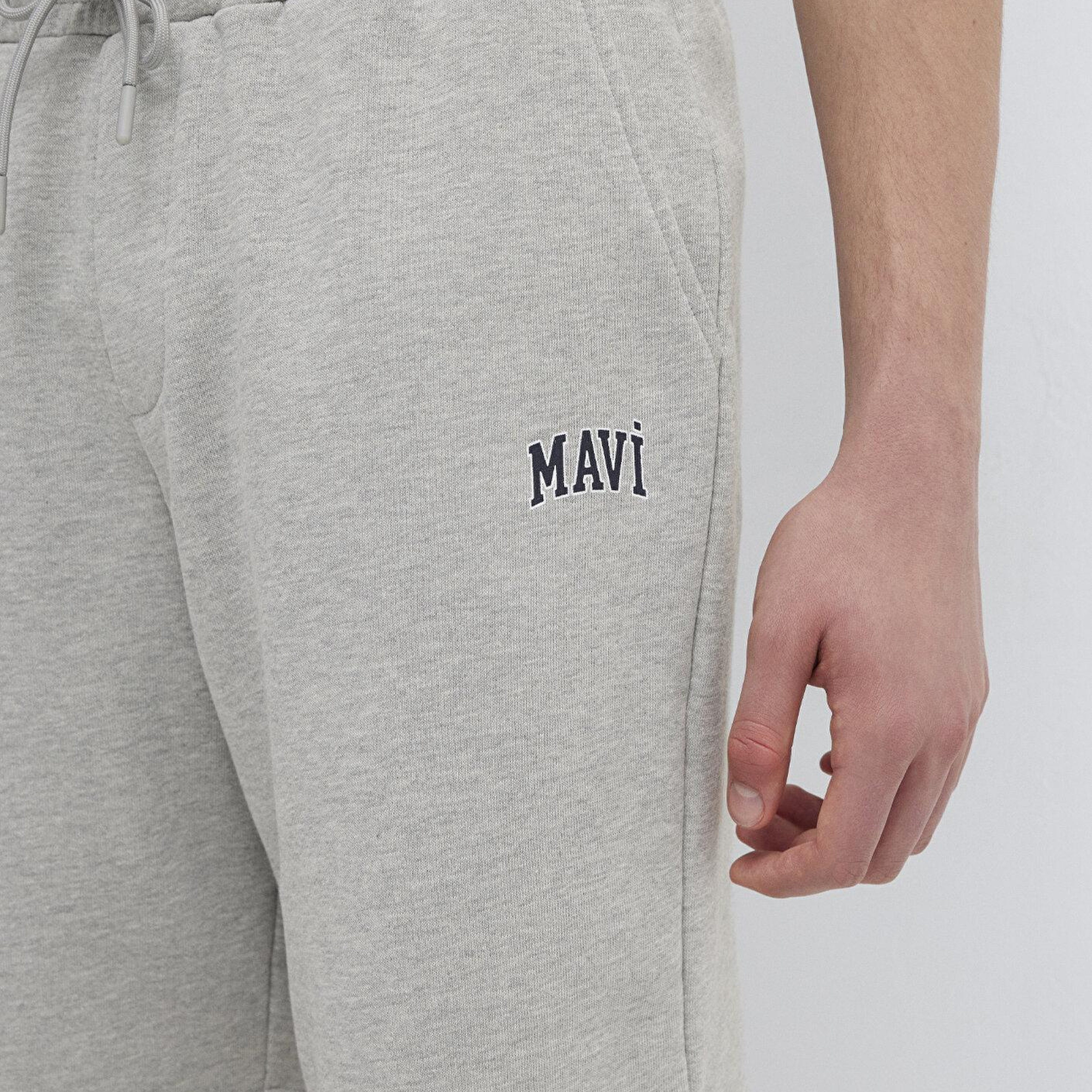 Mavi Mavi Logo Baskılı Gri Şort 0410224-80018