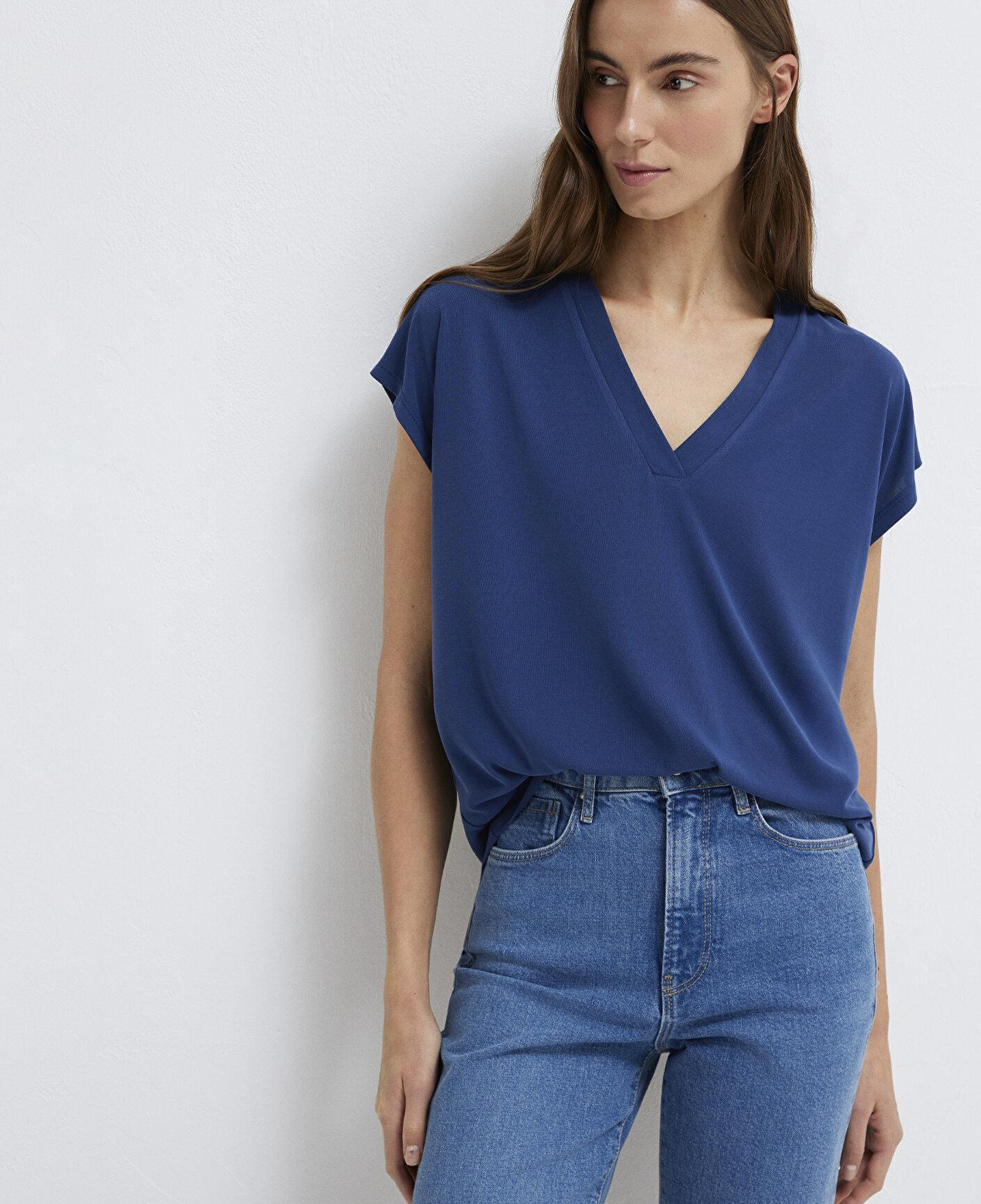 Mavi Soft-Premium Lacivert (TENCEL™) Modal Karışımlı V Yaka Tişört Regular Fit / Normal Kesim 1612250-70491