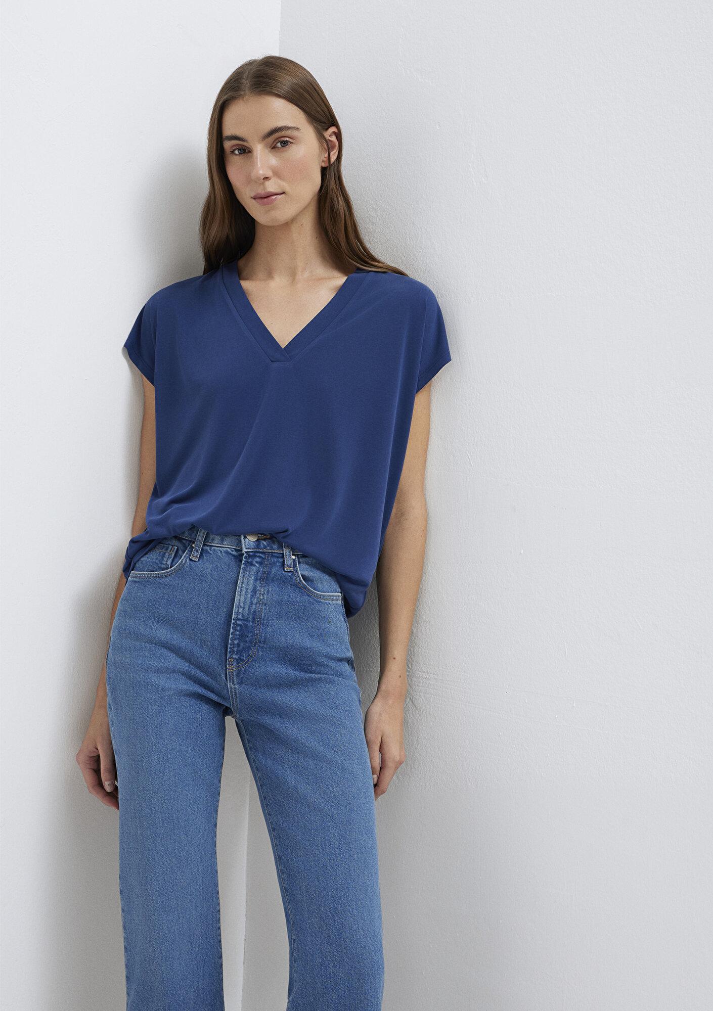Mavi Soft-Premium Lacivert (TENCEL™) Modal Karışımlı V Yaka Tişört Regular Fit / Normal Kesim 1612250-70491