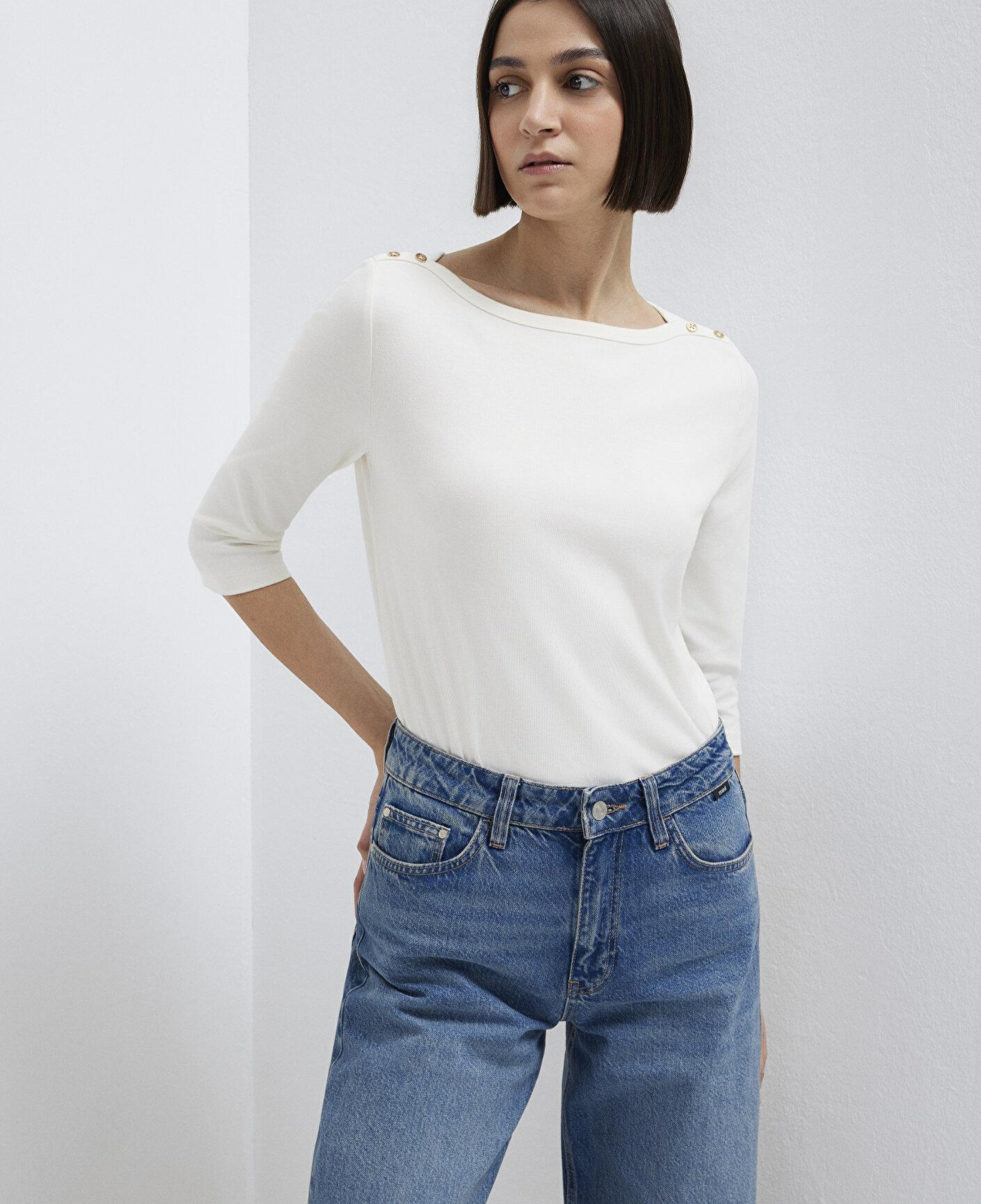 Mavi Düğme Detaylı Ekru Tişört Slim Fit / Dar Kesim 1613760-70057