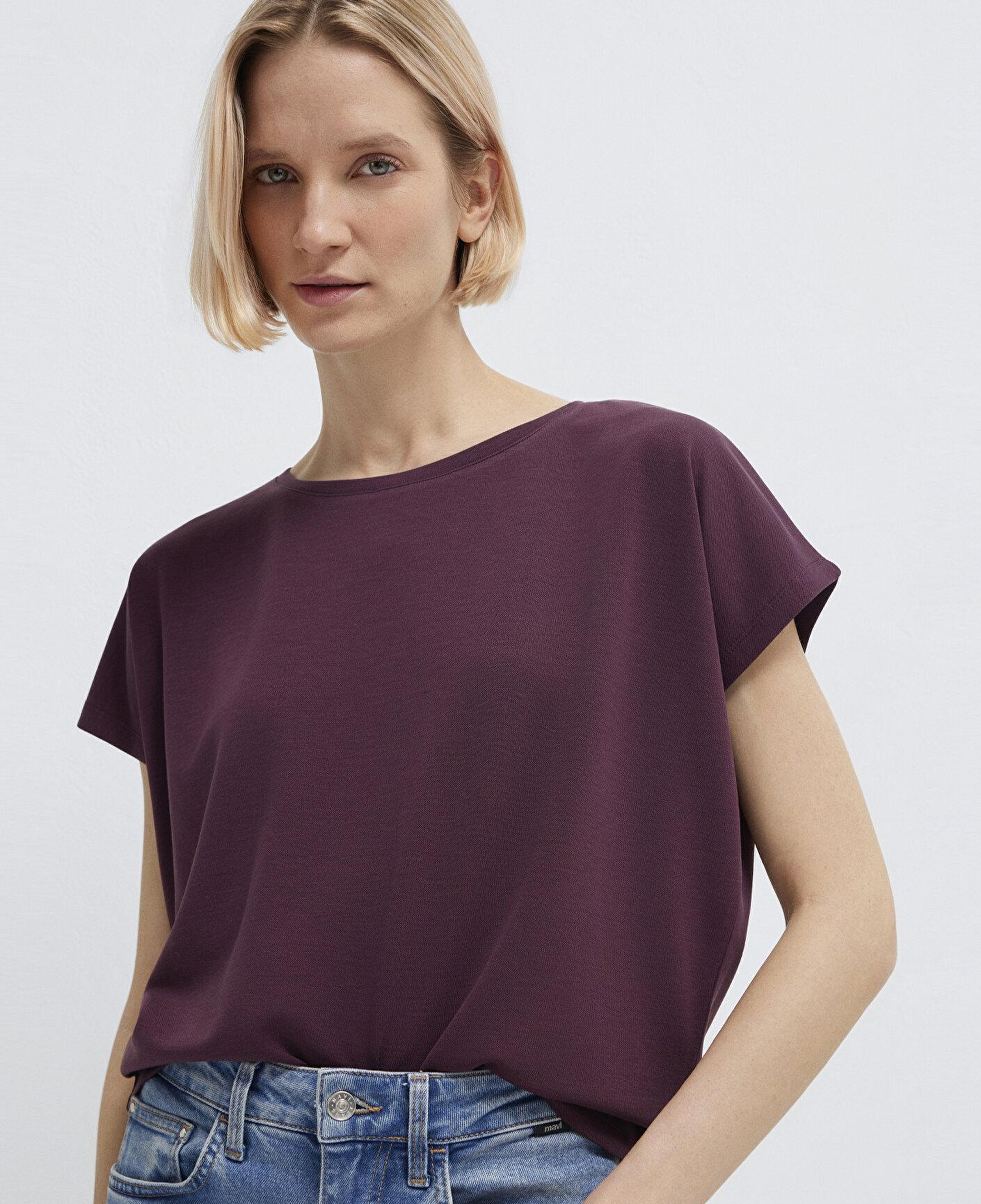 Mavi Soft-Premium Mor (TENCEL™) Liyosel Karışımlı Basic Tişört Loose Fit / Bol Rahat Kesim 167245-70421