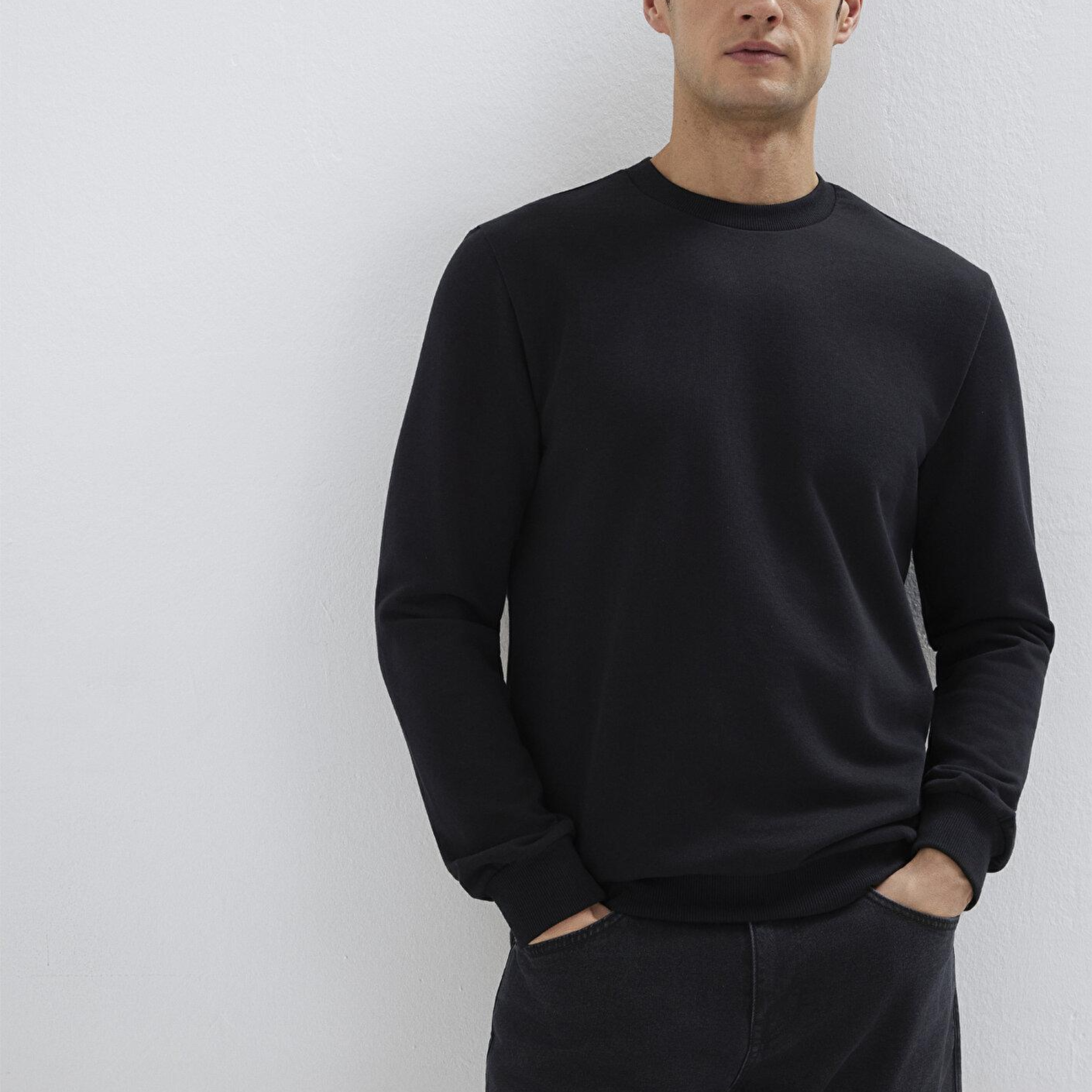 Mavi Bisiklet Yaka Siyah Sweatshirt 0S10457-900