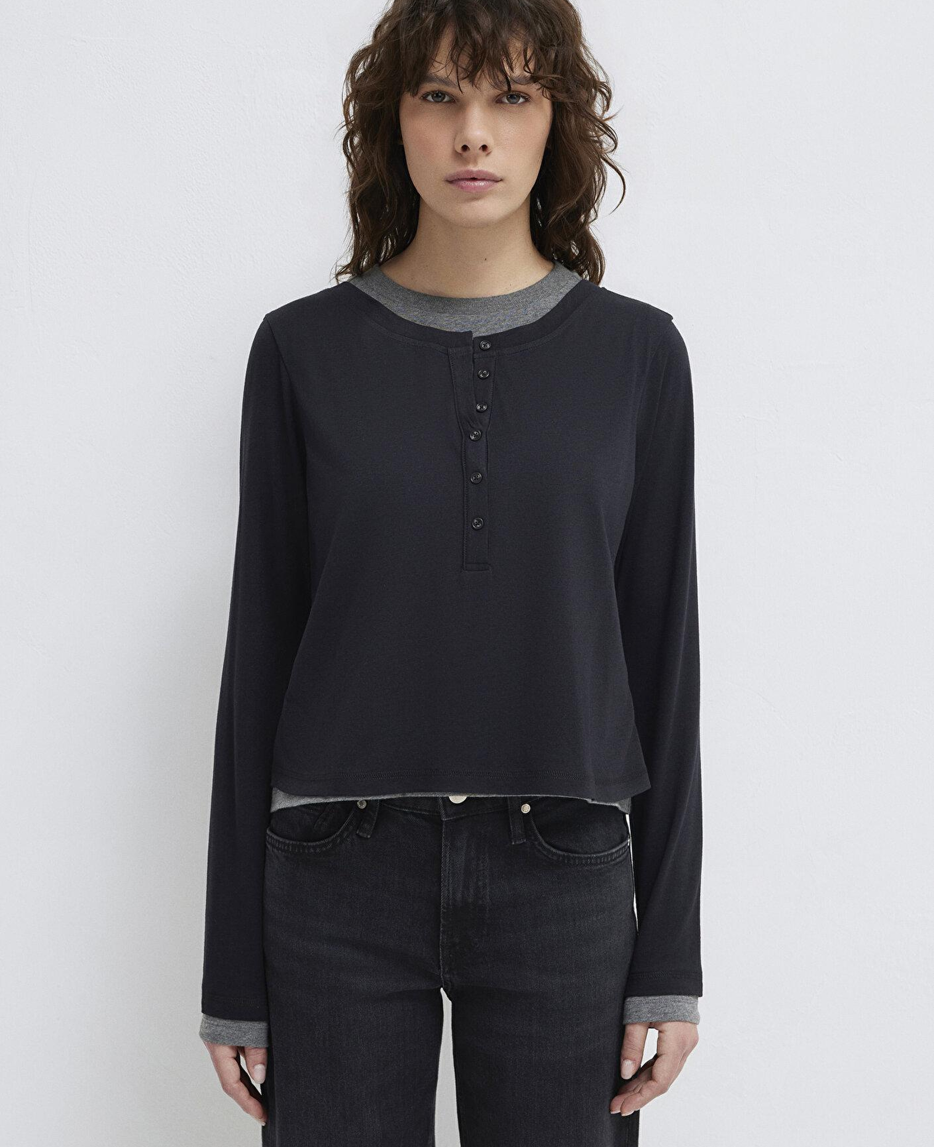 Mavi Yün Karışımlı Çift Katlı Siyah Uzun Kollu Tişört Semi Slim Fit / Yarı Dar Kesim 1613400-900