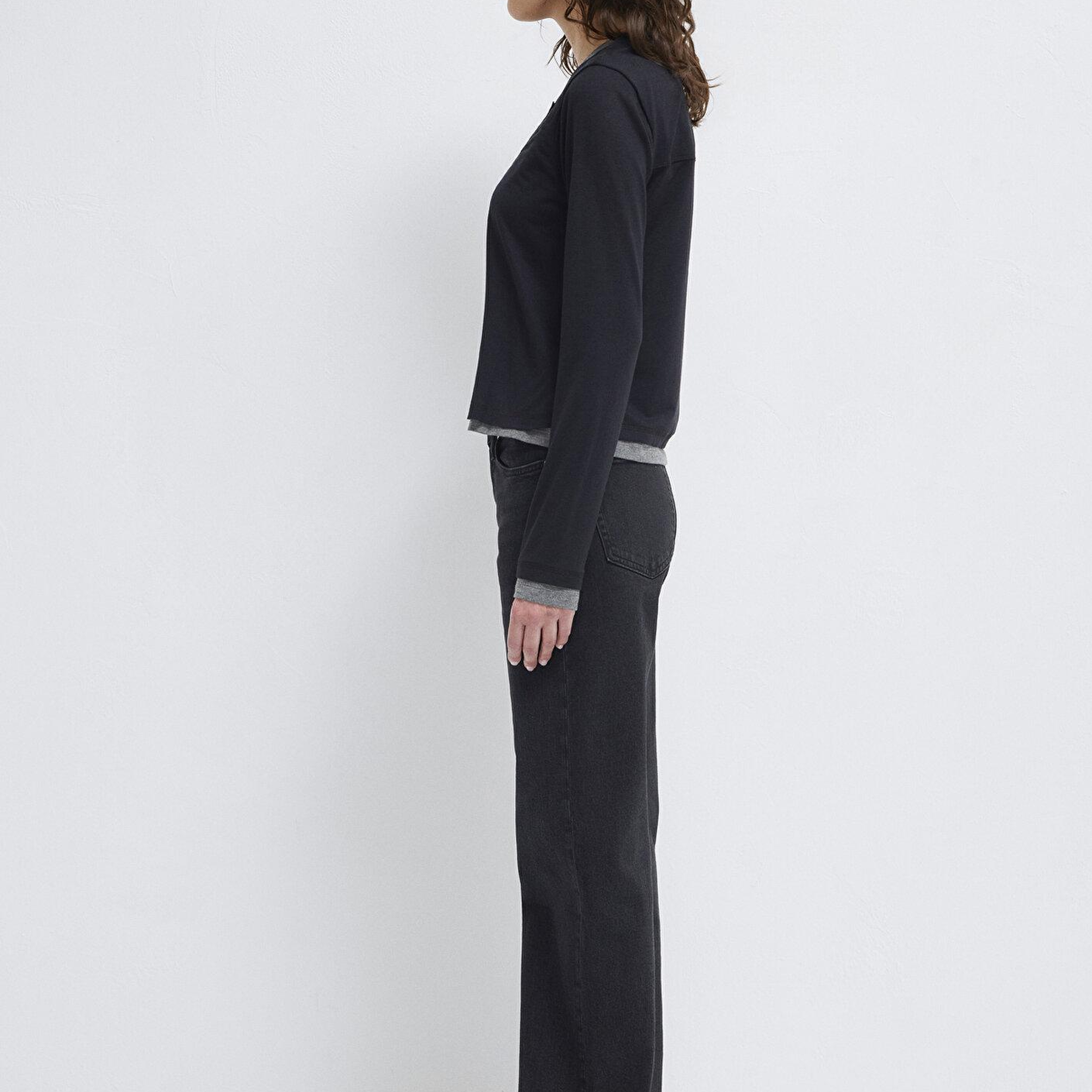 Mavi Yün Karışımlı Çift Katlı Siyah Uzun Kollu Tişört Semi Slim Fit / Yarı Dar Kesim 1613400-900