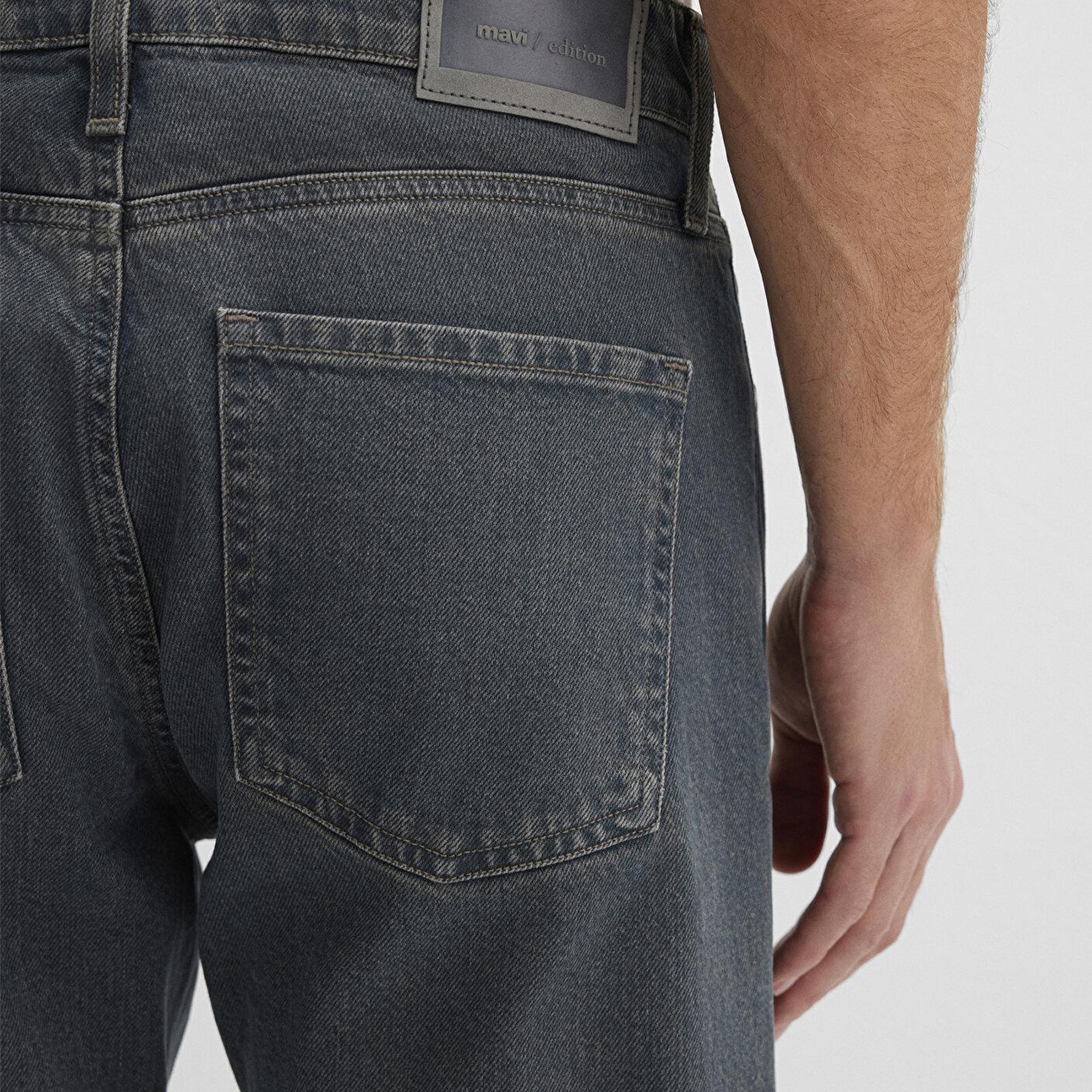 Mavi London Classic Denim Koyu Mavi Puslu Jean Pantolon 0010172-90643