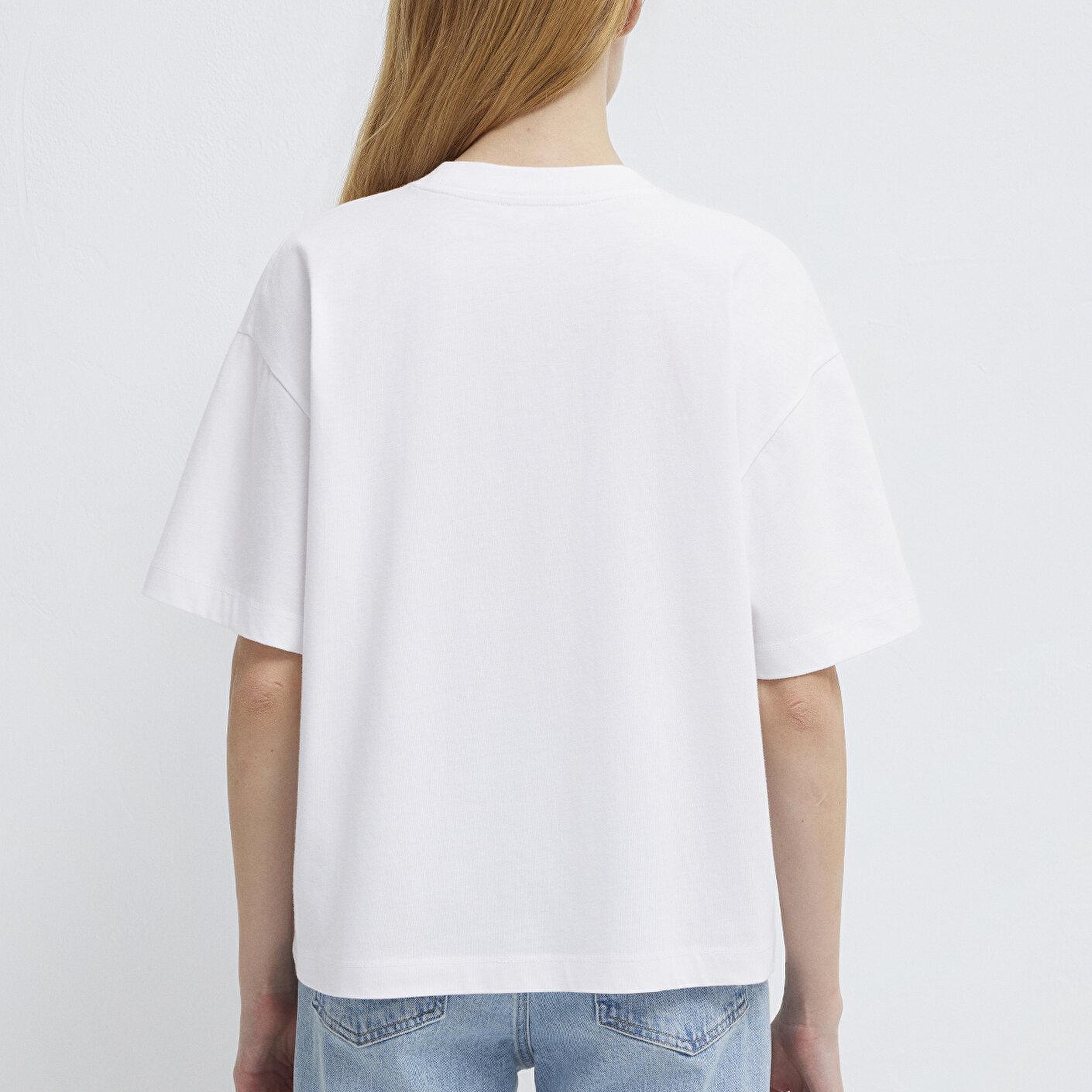 Mavi Mavi Nakışlı Beyaz Basic Tişört Loose Fit / Bol Rahat Kesim 1613225-620