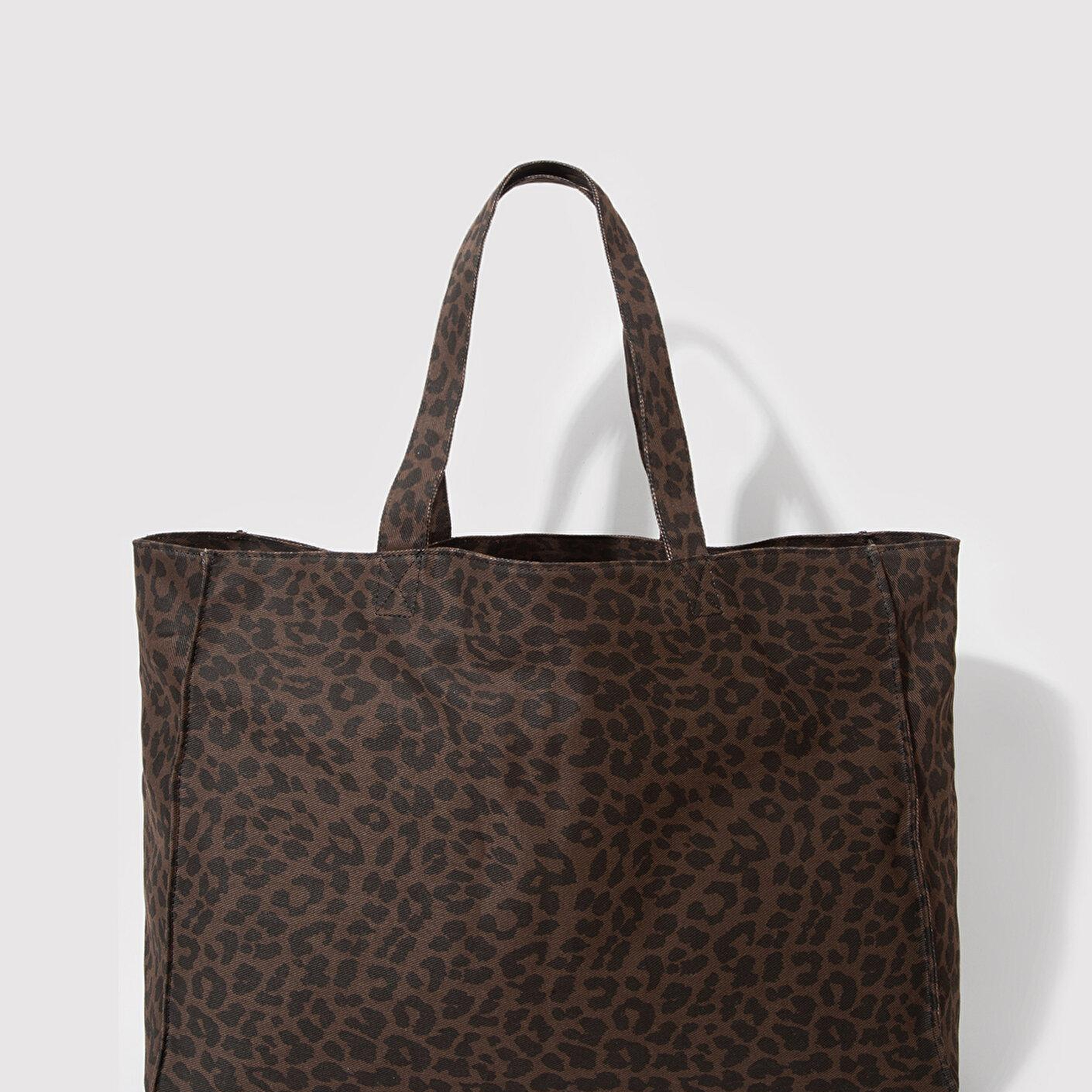 Mavi M Logo Detaylı Leopar Desenli Omuz Çantası 1913329-26823