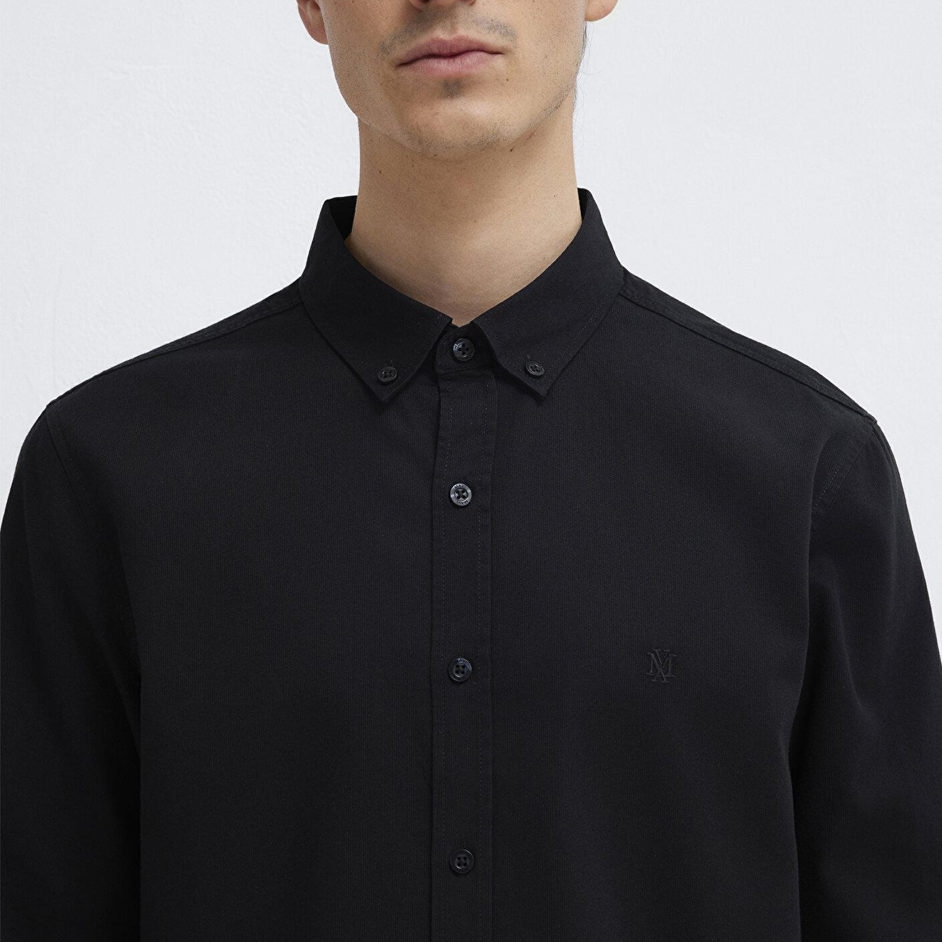 Mavi M Logo Nakışlı Siyah Gömlek Slim Fit / Dar Kesim 0211192-900