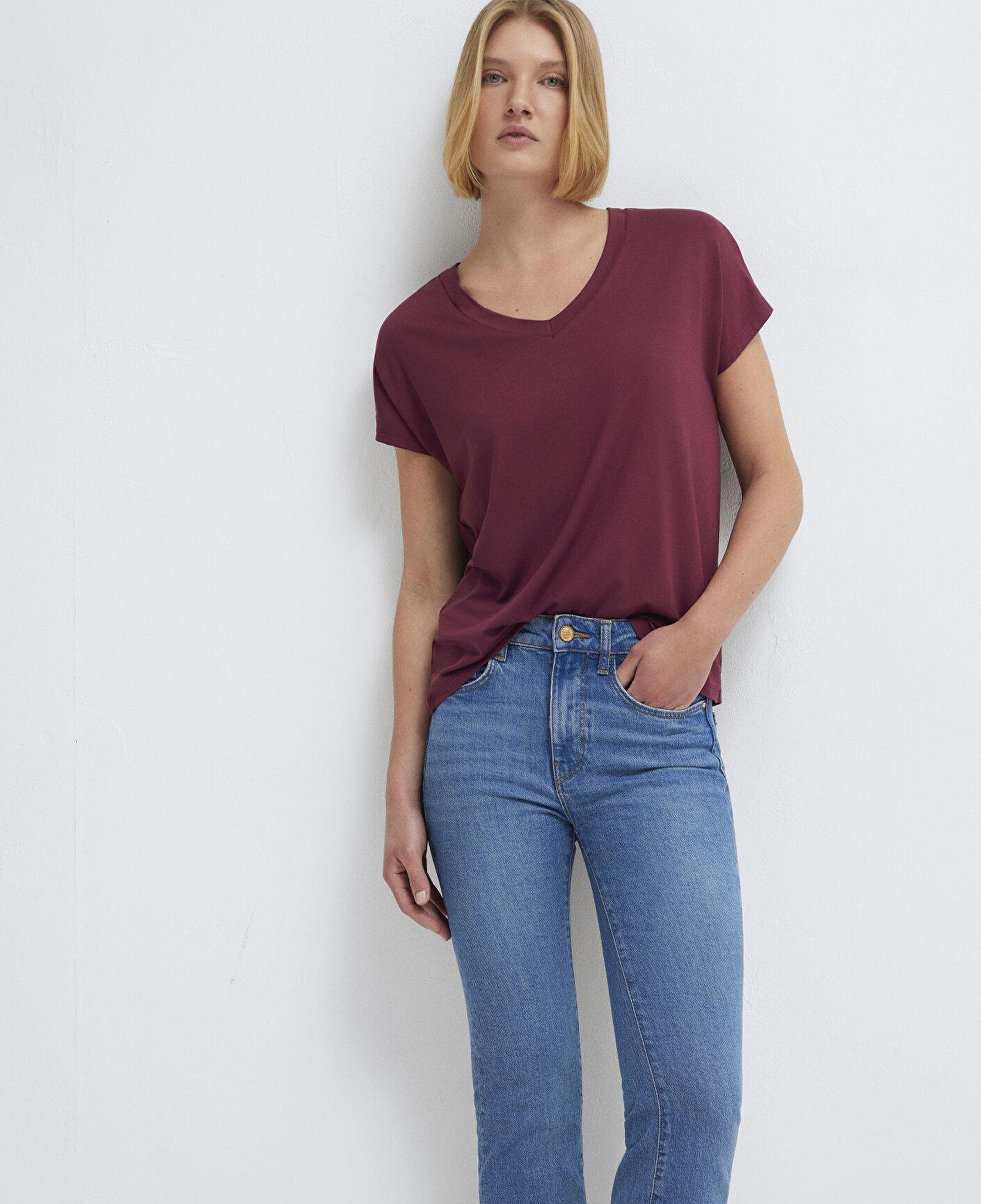 Mavi V Yaka Bordo Basic Viskoz Tişört Regular Fit / Normal Kesim 167714-70393