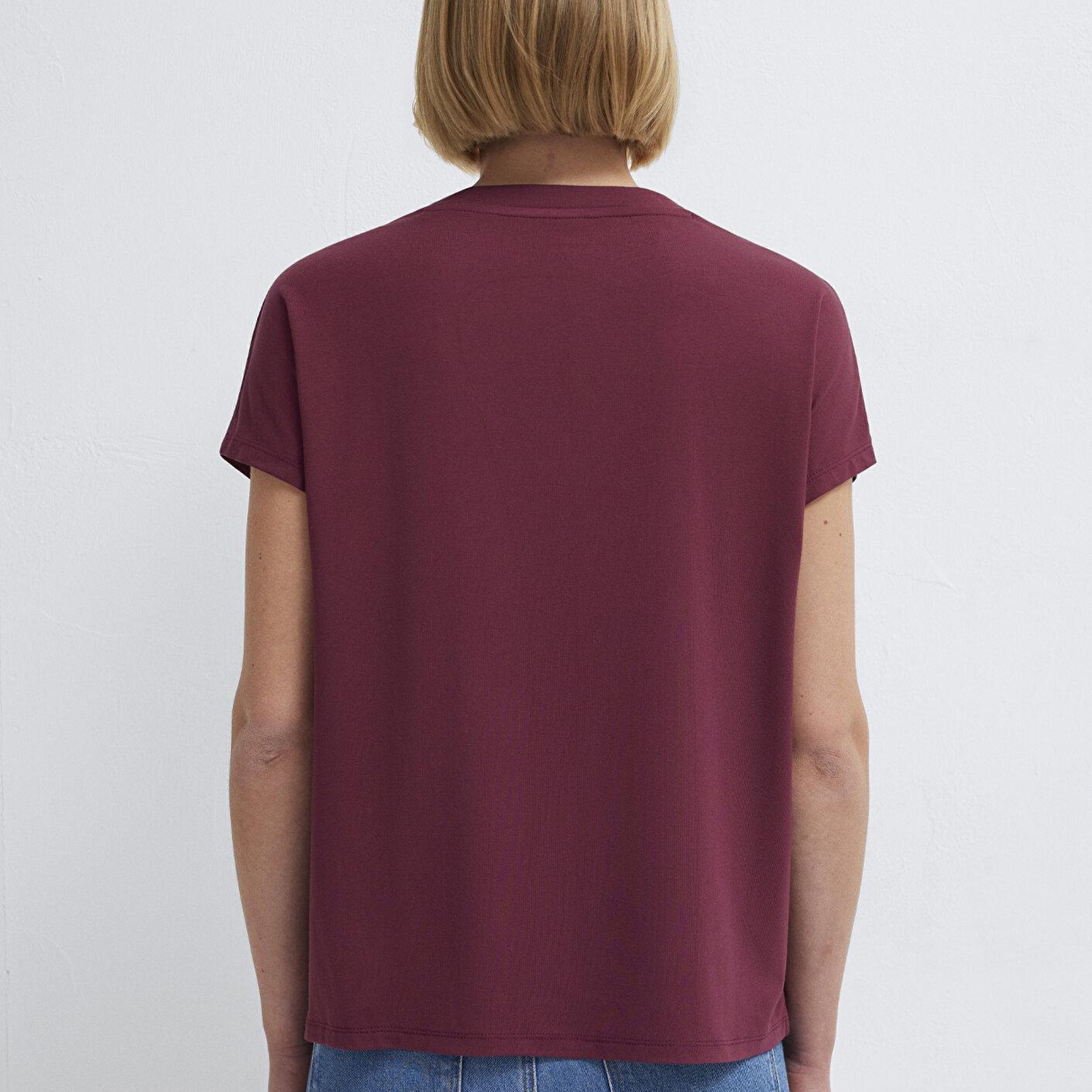 Mavi V Yaka Bordo Basic Viskoz Tişört Regular Fit / Normal Kesim 167714-70393