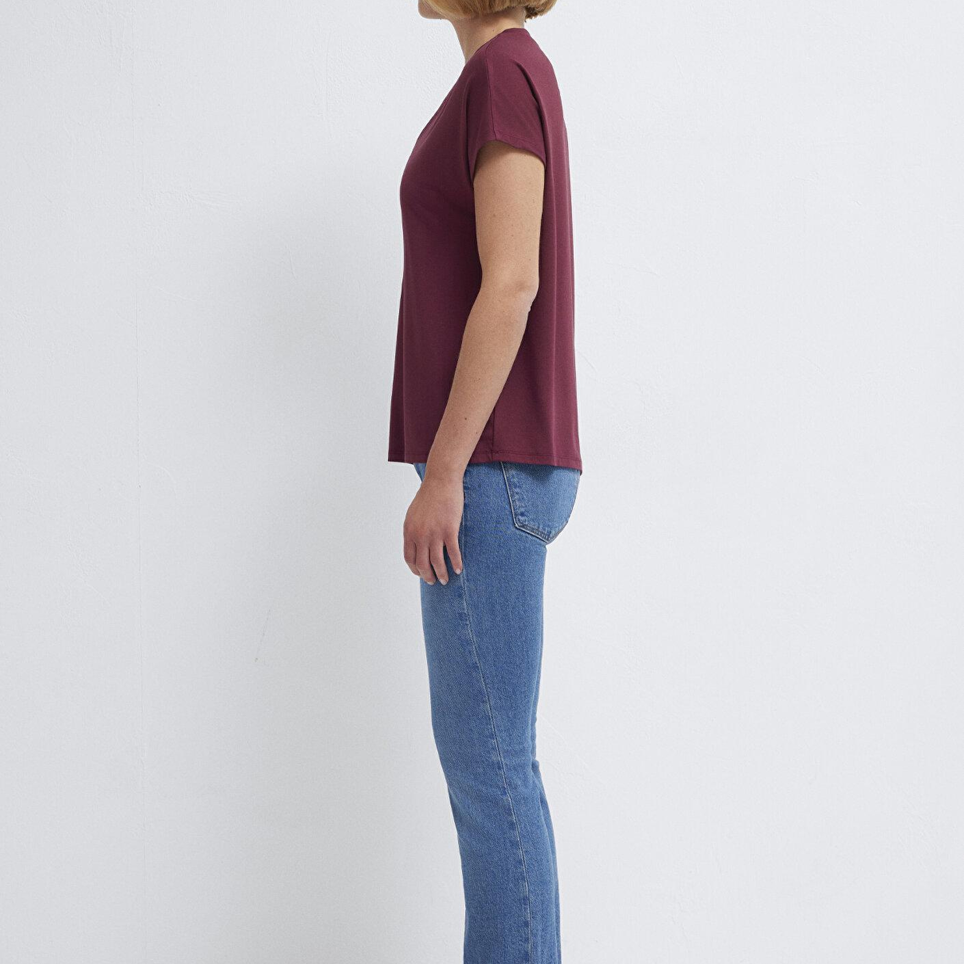 Mavi V Yaka Bordo Basic Viskoz Tişört Regular Fit / Normal Kesim 167714-70393
