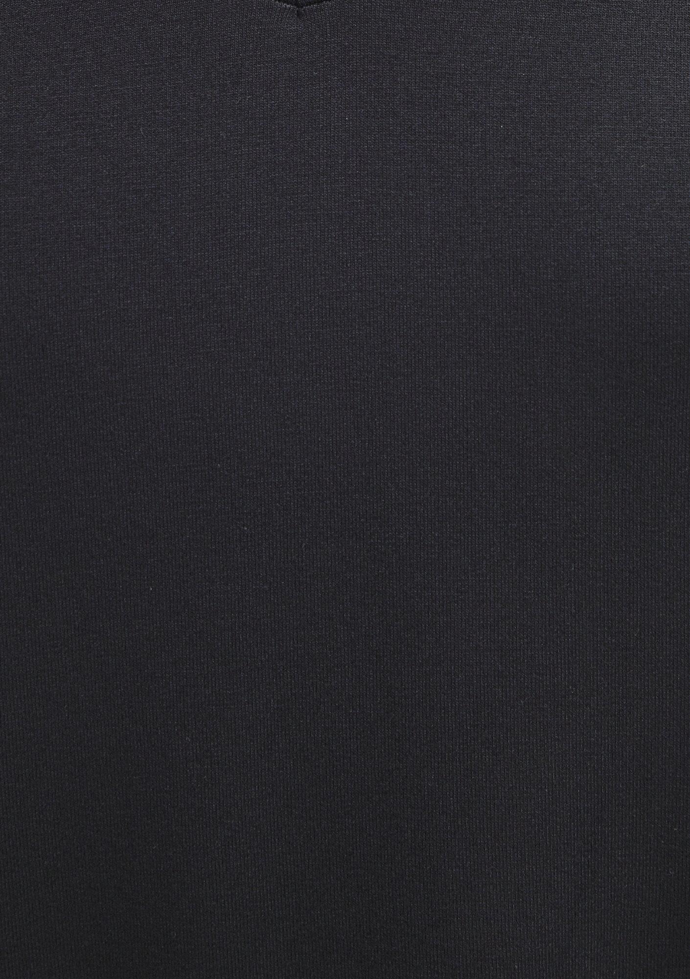 Mavi V Yaka Siyah Basic Viskoz Tişört Regular Fit / Normal Kesim 167714-900
