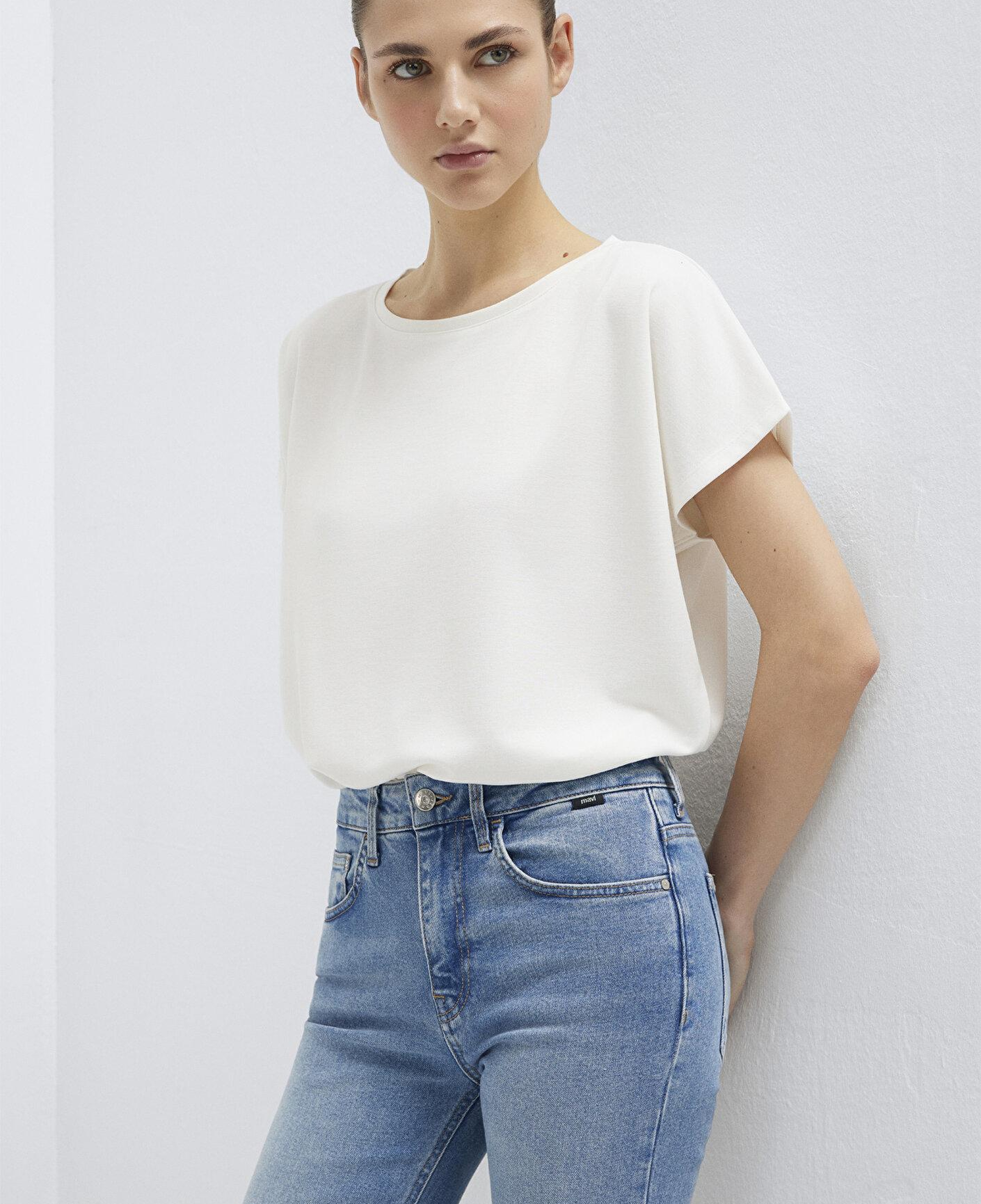 Mavi Soft-Premium Ekru (TENCEL™) Modal Karışımlı Basic Tişört Loose Fit / Bol Rahat Kesim 167245-25705
