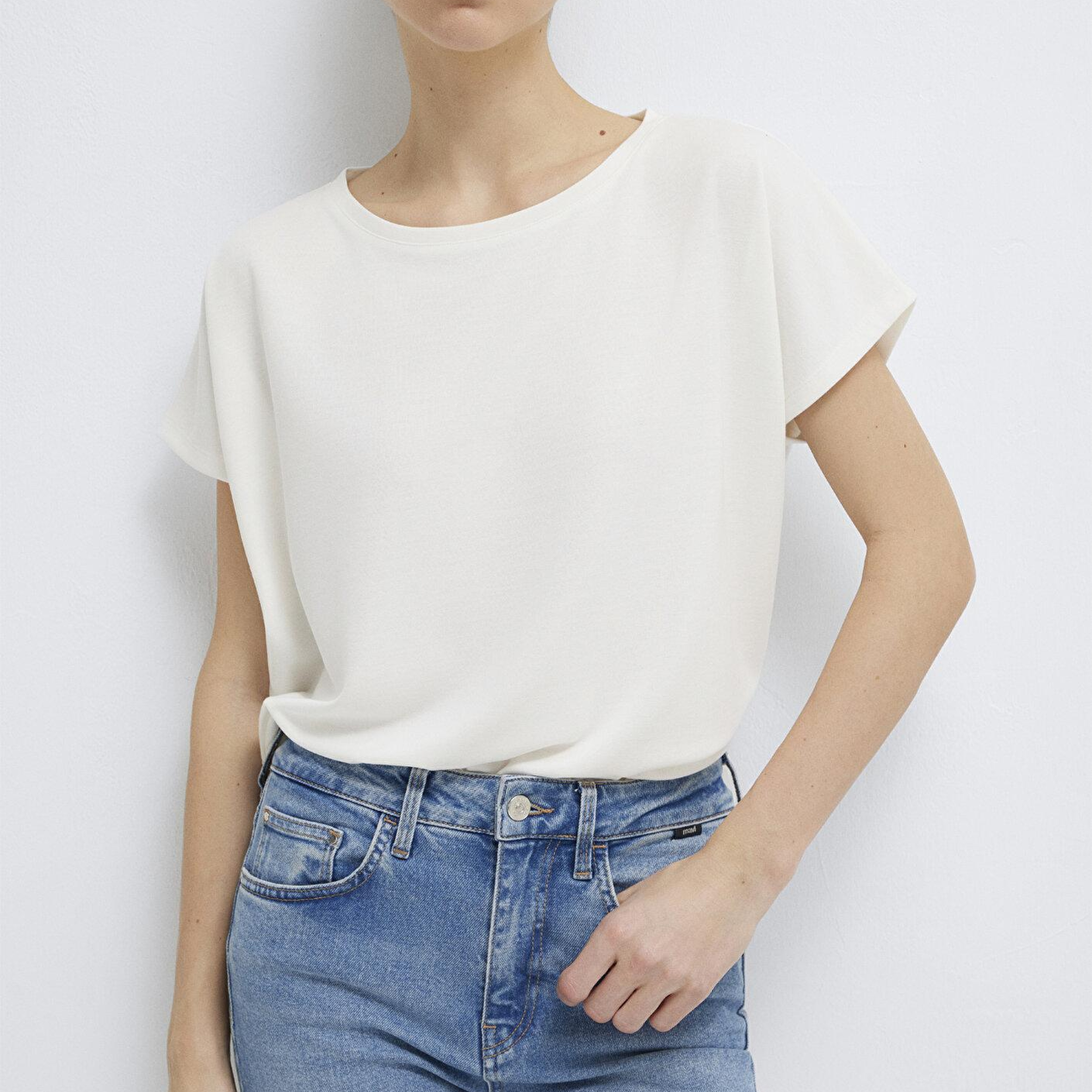 Mavi Soft-Premium Ekru (TENCEL™) Modal Karışımlı Basic Tişört Loose Fit / Bol Rahat Kesim 167245-25705