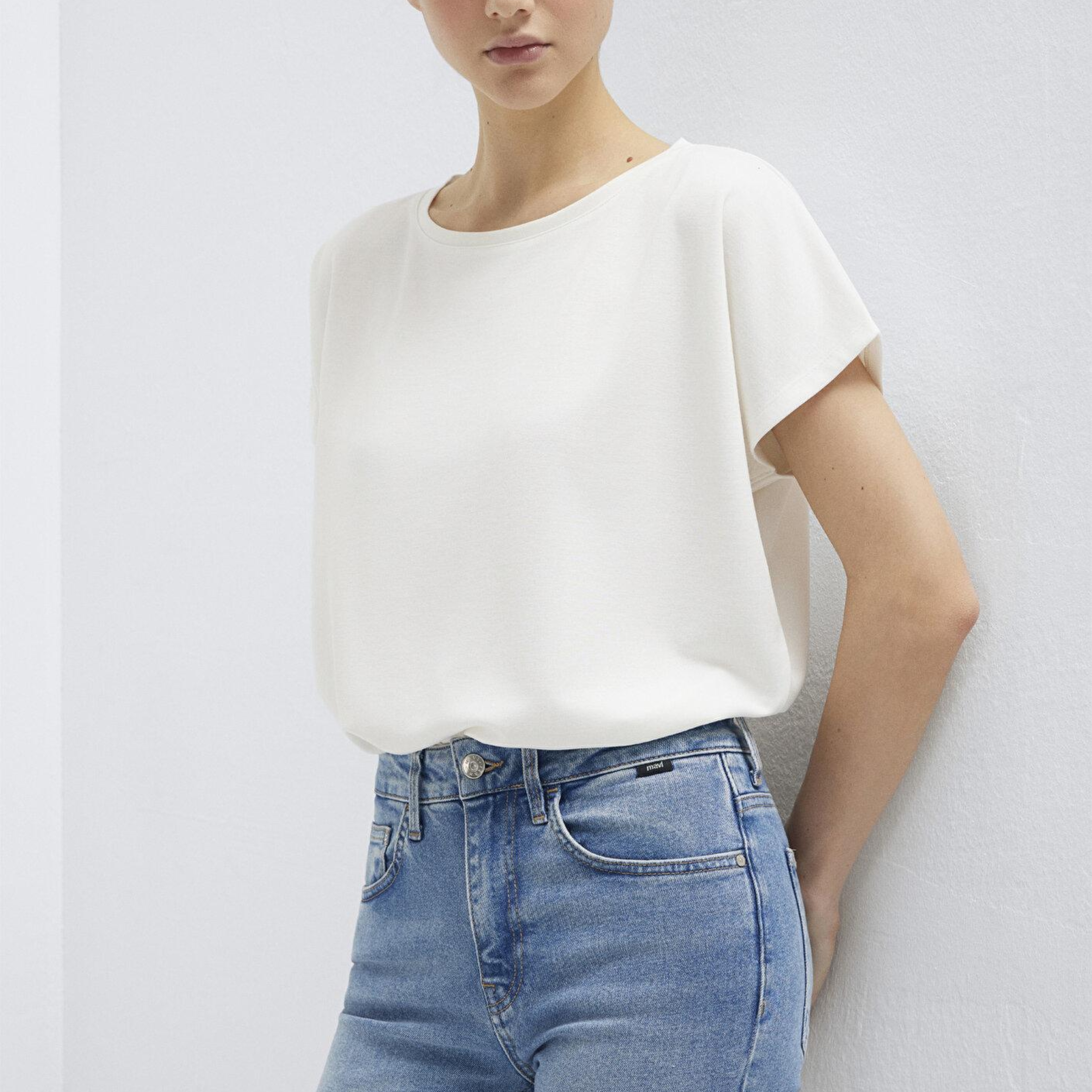 Mavi Soft-Premium Ekru (TENCEL™) Modal Karışımlı Basic Tişört Loose Fit / Bol Rahat Kesim 167245-25705