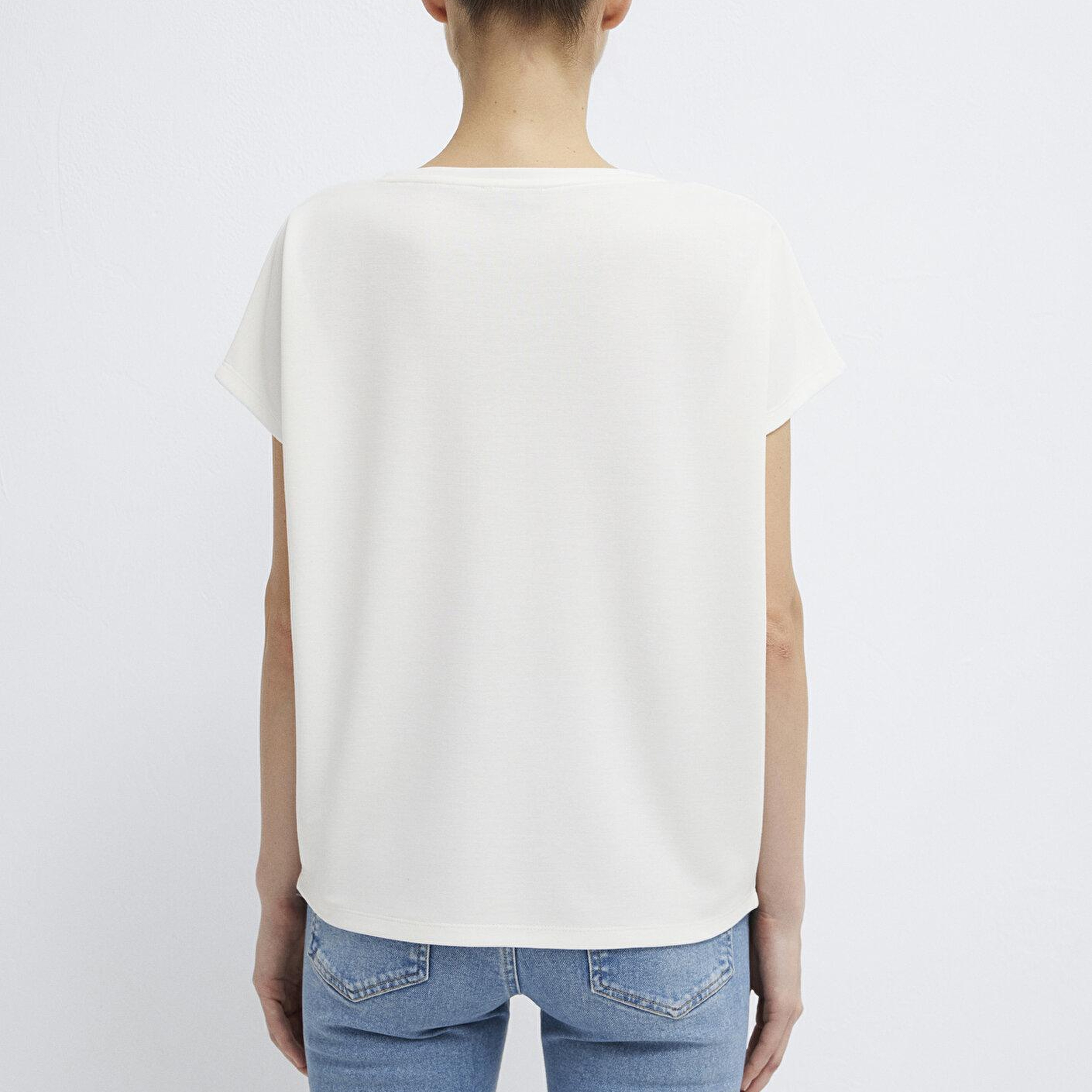 Mavi Soft-Premium Ekru (TENCEL™) Modal Karışımlı Basic Tişört Loose Fit / Bol Rahat Kesim 167245-25705