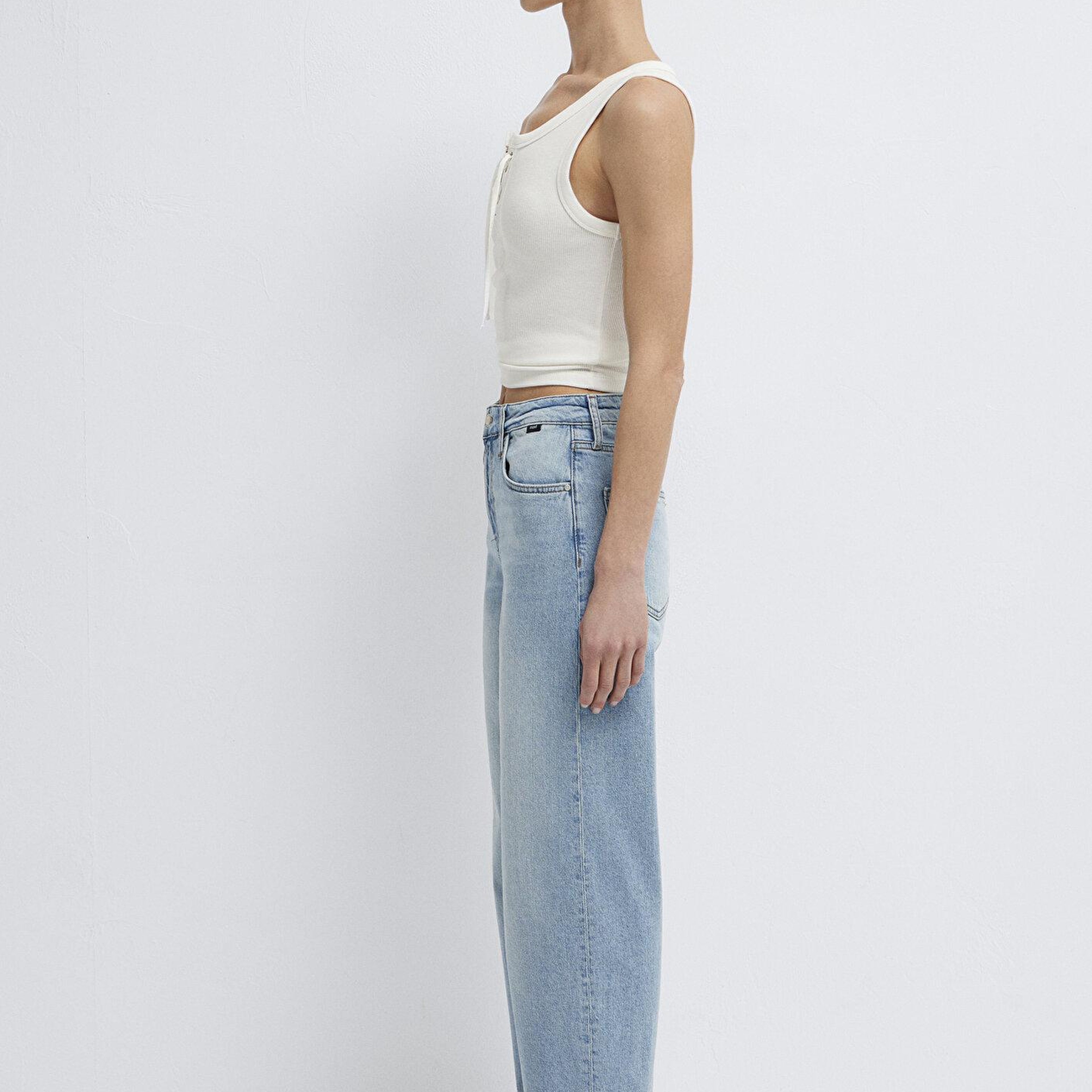 Mavi Leila Premium Blue Gölgeli Açık Mavi Jean Pantolon 1010600-A1573