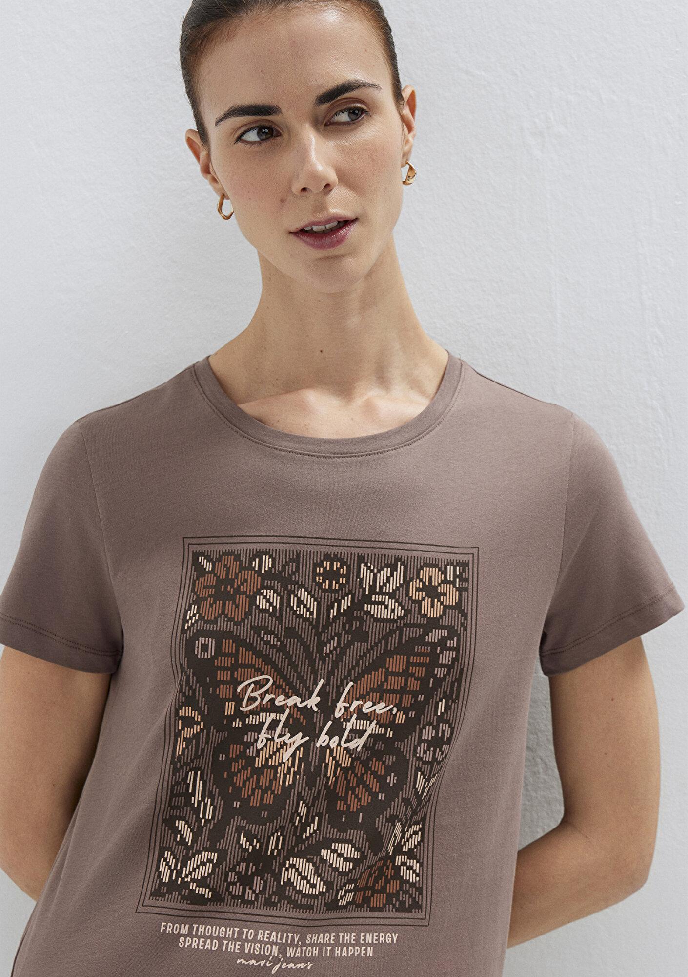 Mavi Kelebek Baskılı Kahverengi Tişört Semi Slim Fit / Yarı Dar Kesim 1613867-70383