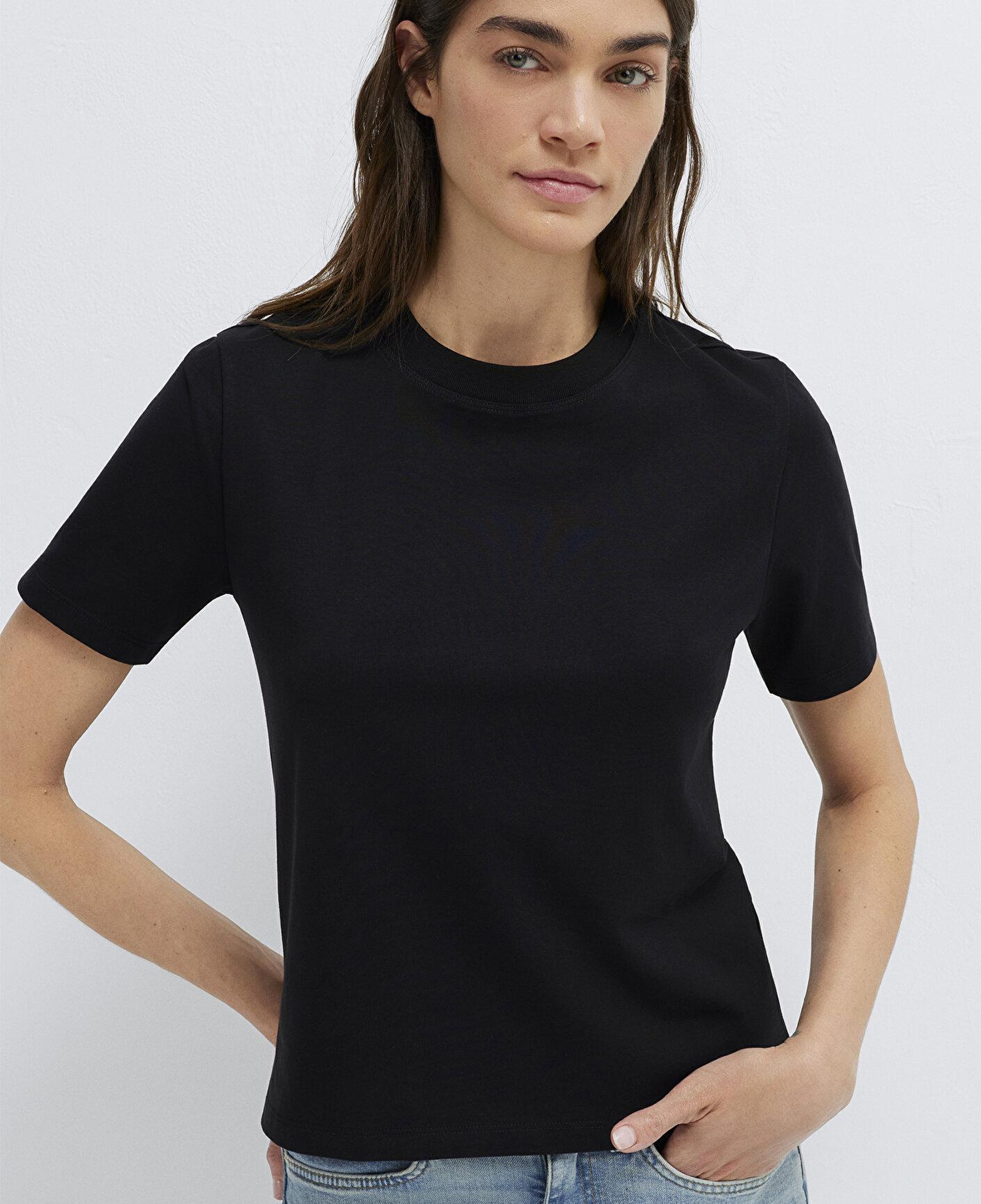 Mavi Siyah Basic Tişört Semi Slim Fit / Yarı Dar Kesim 1613895-900