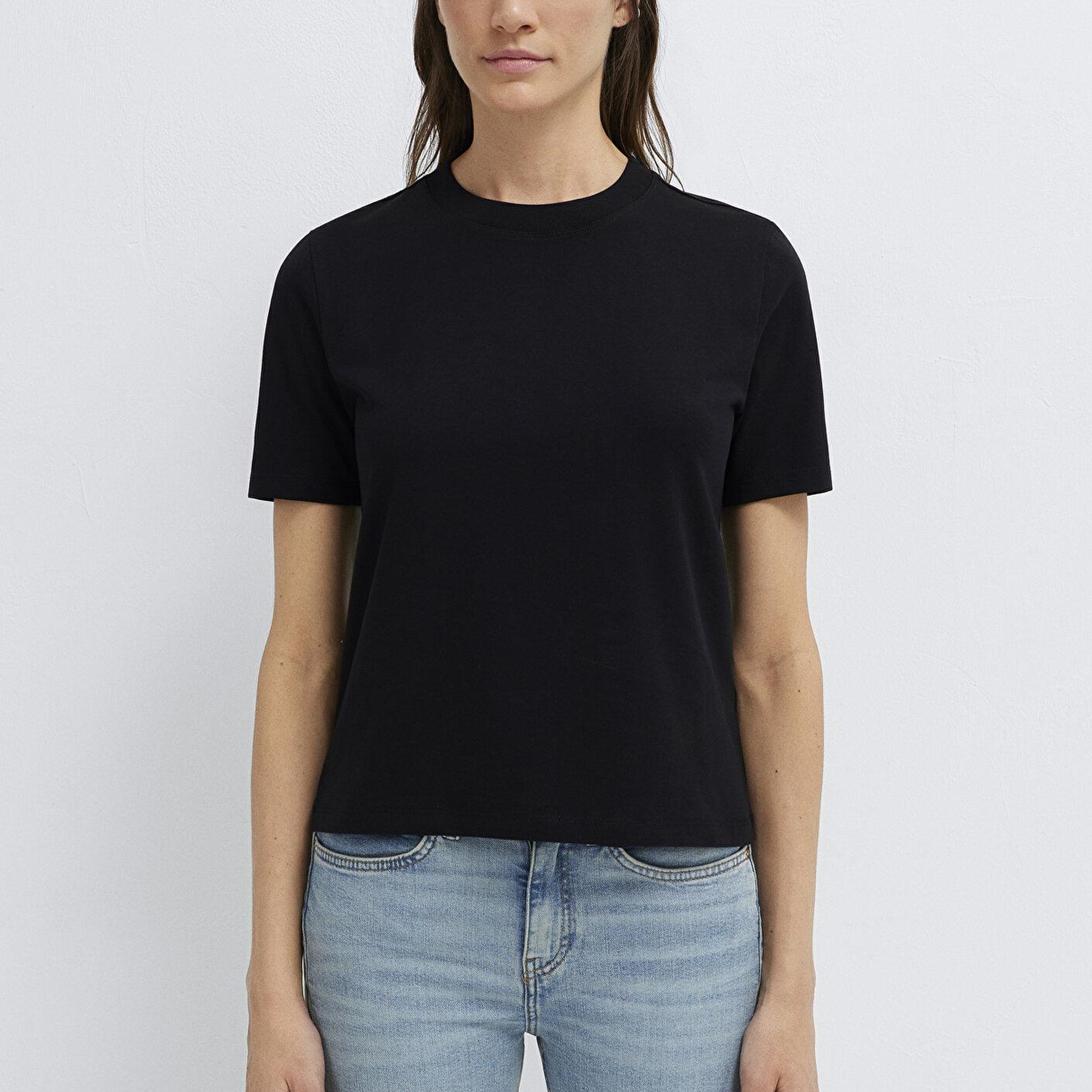 Mavi Siyah Basic Tişört Semi Slim Fit / Yarı Dar Kesim 1613895-900