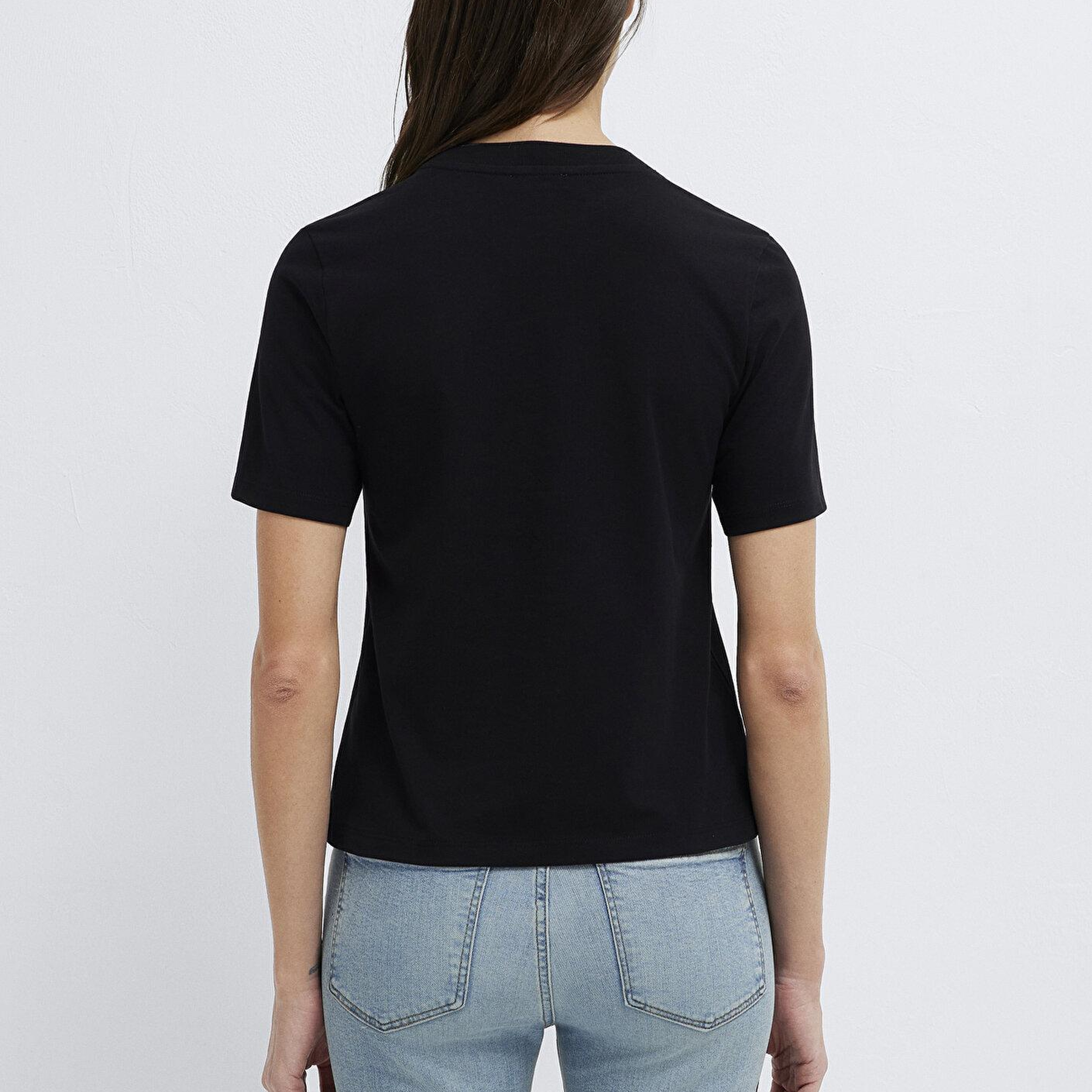 Mavi Siyah Basic Tişört Semi Slim Fit / Yarı Dar Kesim 1613895-900