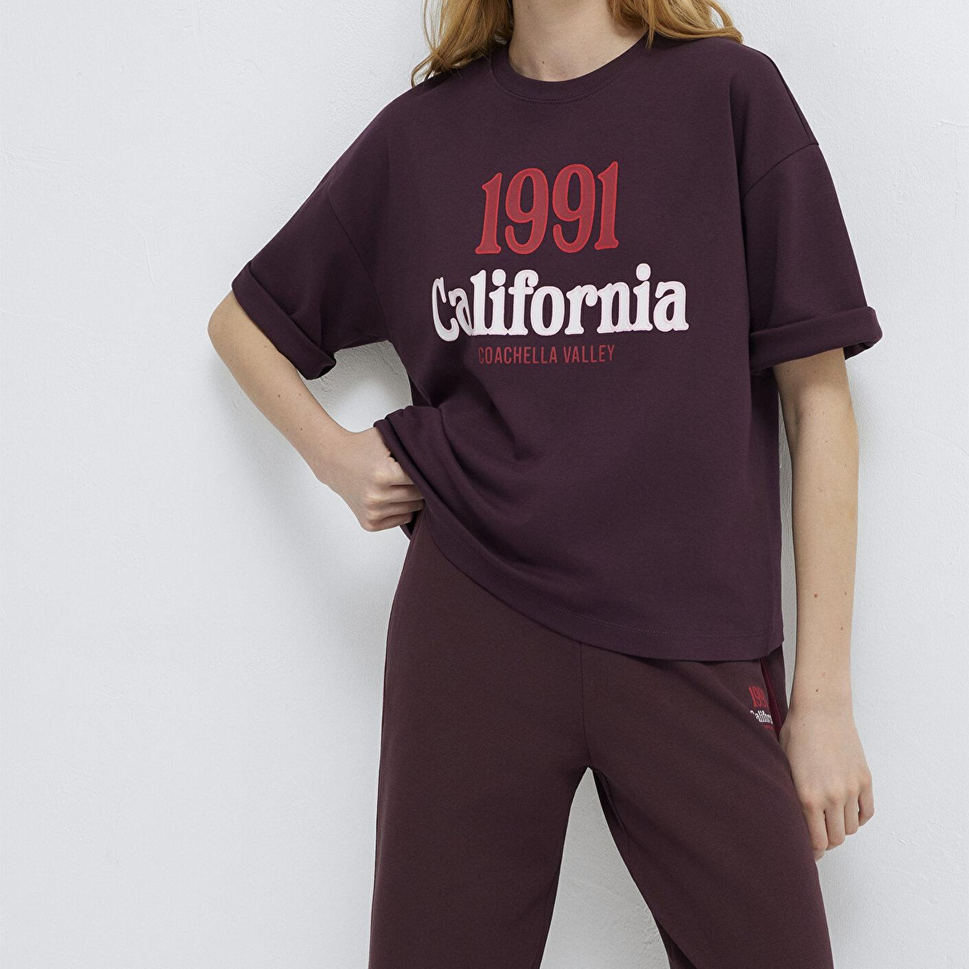 Mavi California Baskılı Bordo Tişört Loose Fit / Bol Rahat Kesim 1613913-70223