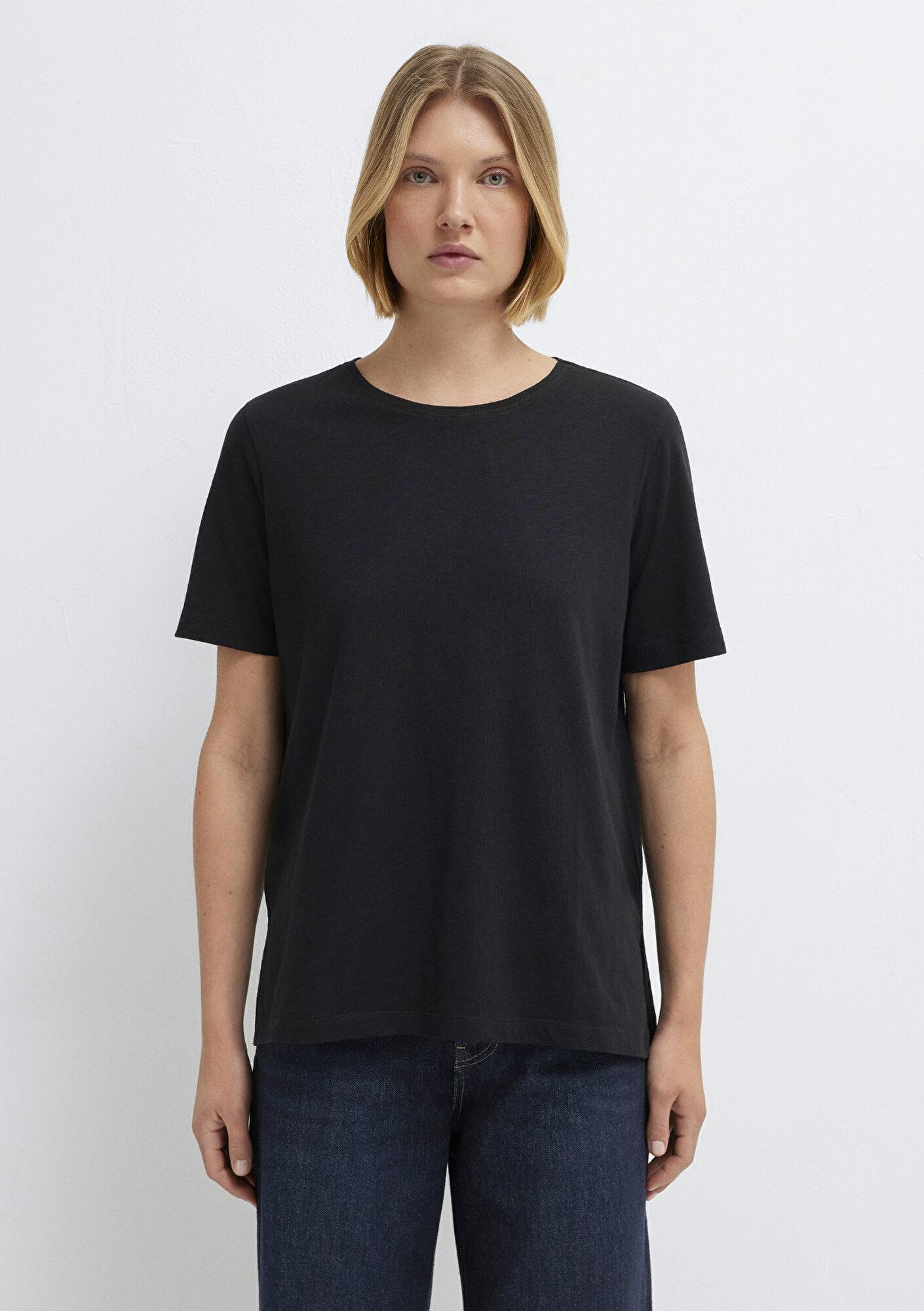 Mavi Yırtmaç Detaylı Siyah Tişört Loose Fit / Bol Rahat Kesim 1614174-900