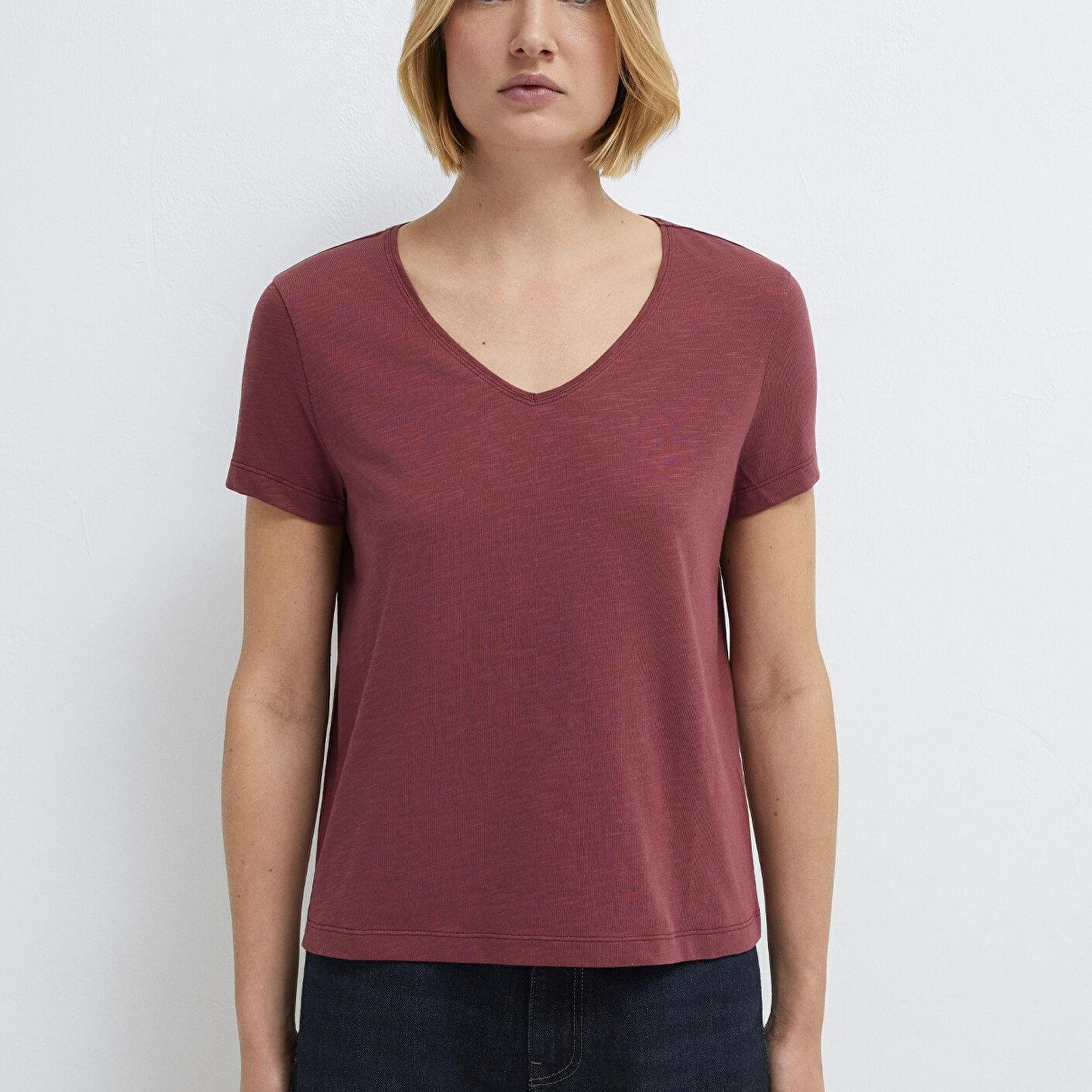 Mavi V Yaka Bordo Basic Tişört Slim Fit / Dar Kesim 1614176-70412