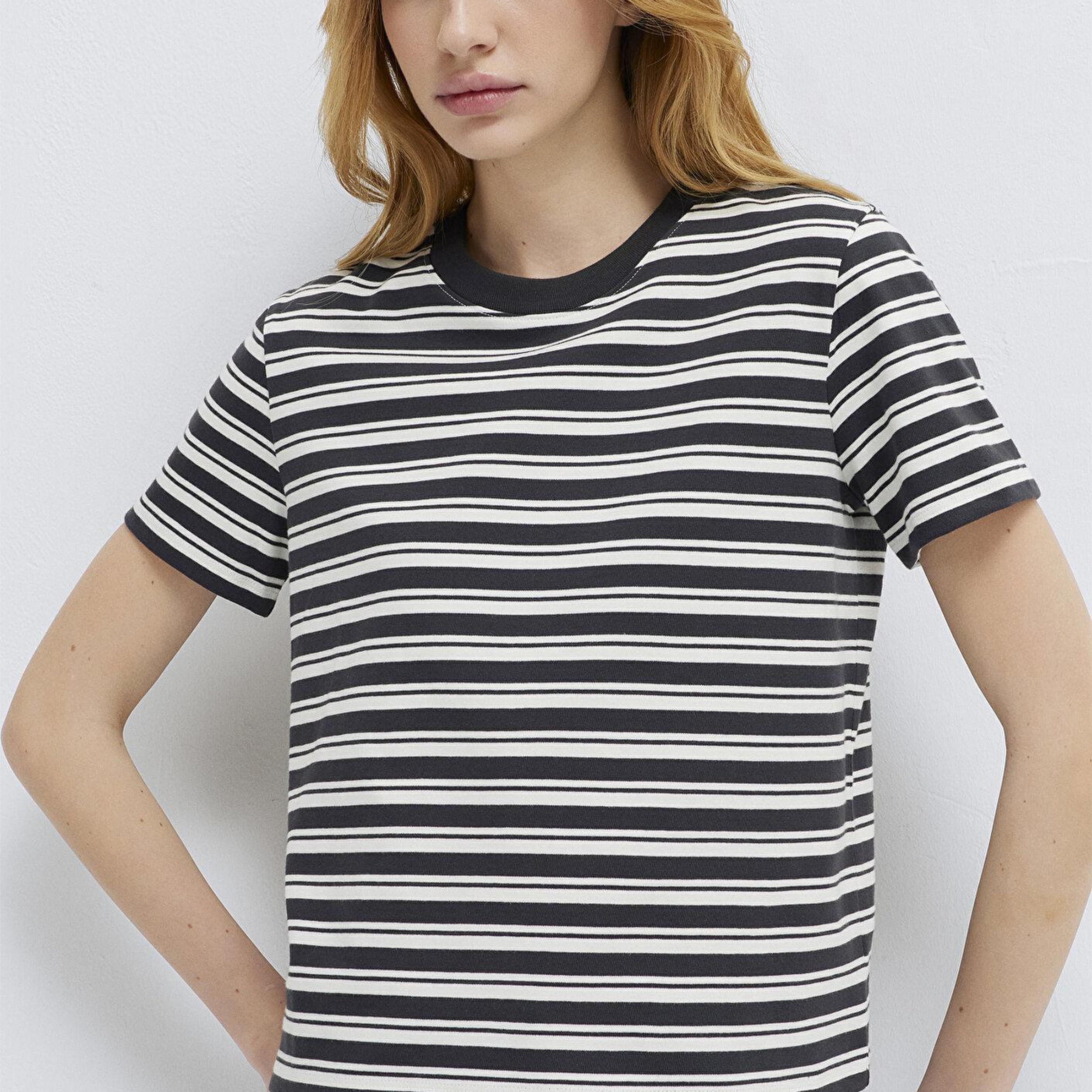 Mavi Çizgili Antrasit Tişört Slim Fit / Dar Kesim 1614216-85308