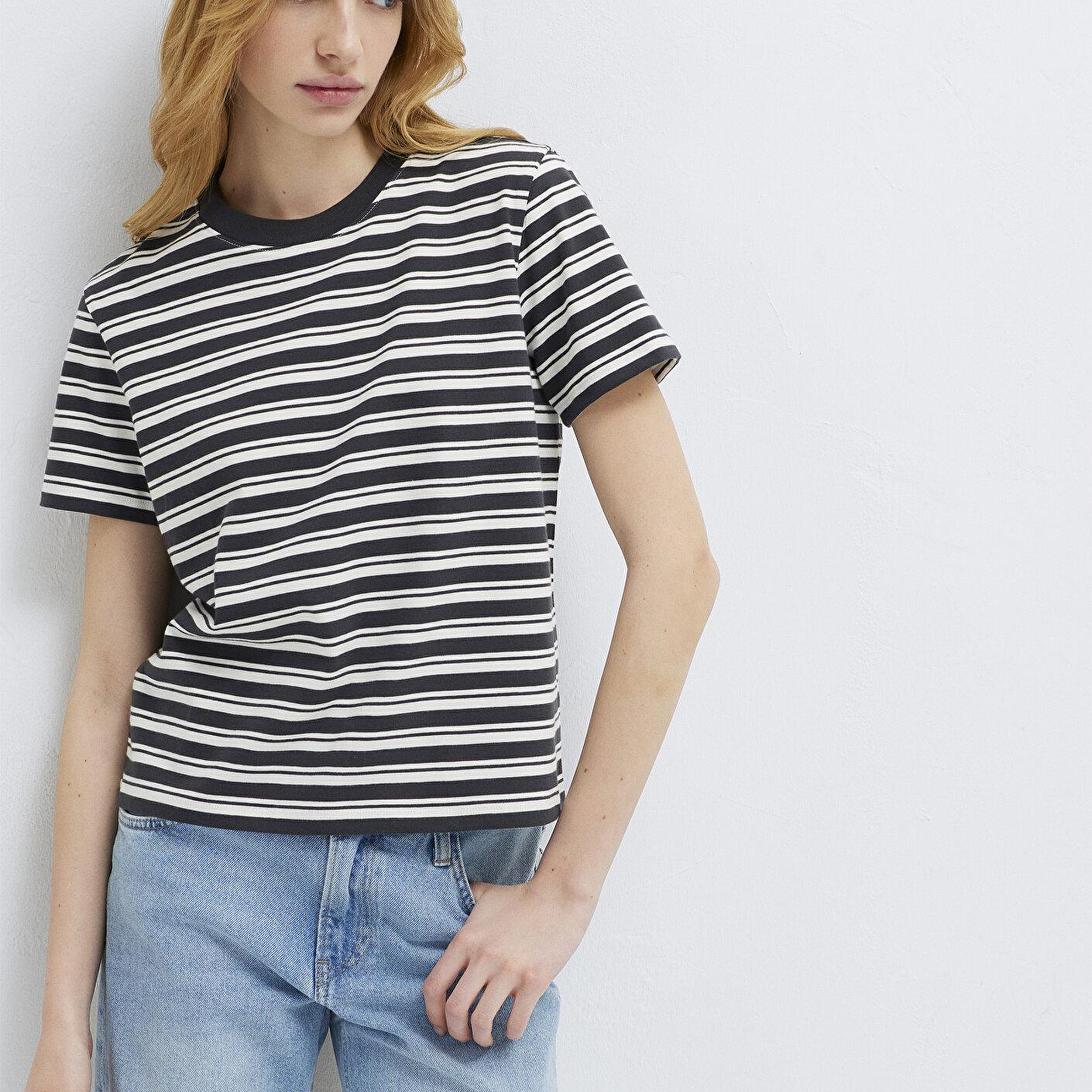 Mavi Çizgili Antrasit Tişört Slim Fit / Dar Kesim 1614216-85308