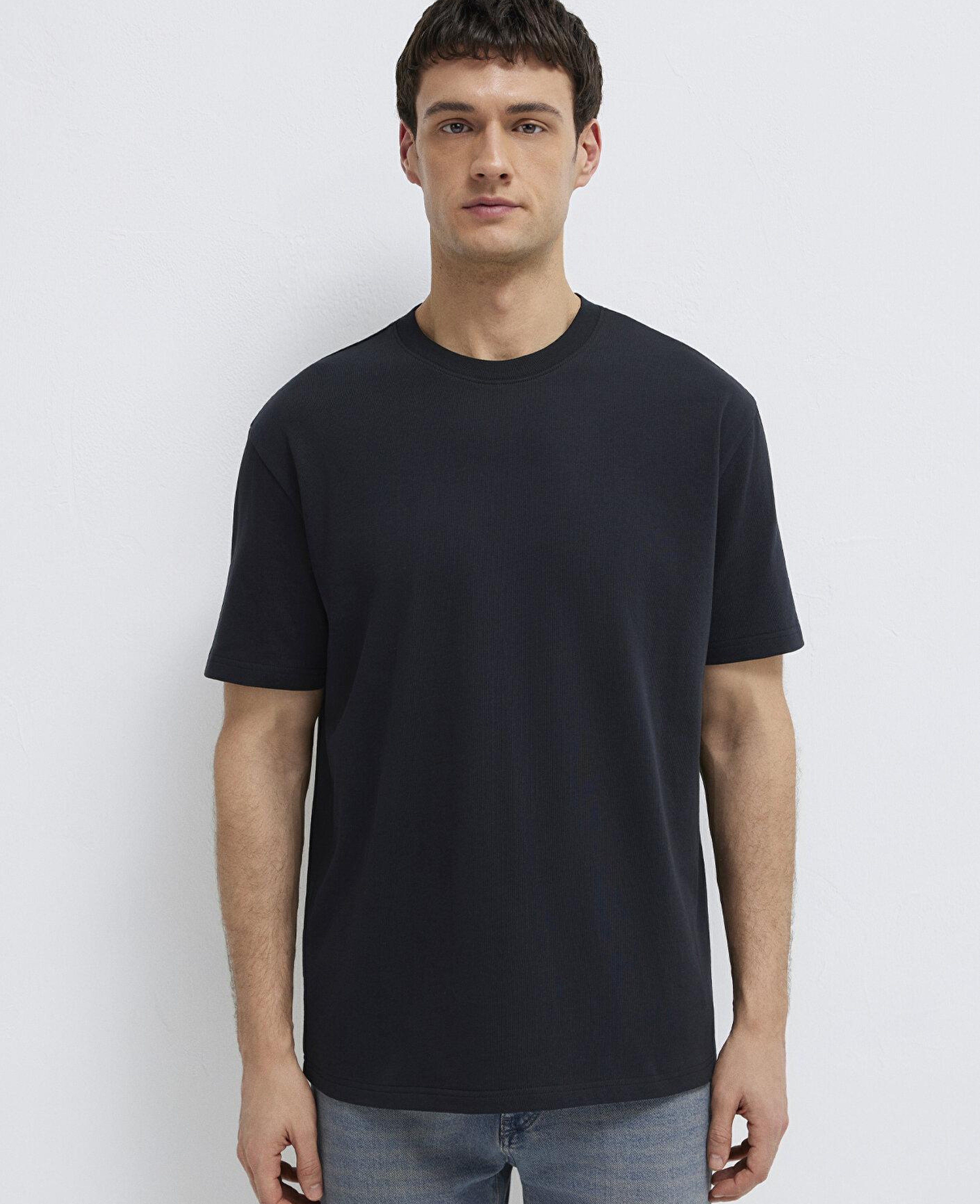 Mavi Bisiklet Yaka Siyah Basic Tişört Loose Fit / Bol Rahat Kesim 0611596-900