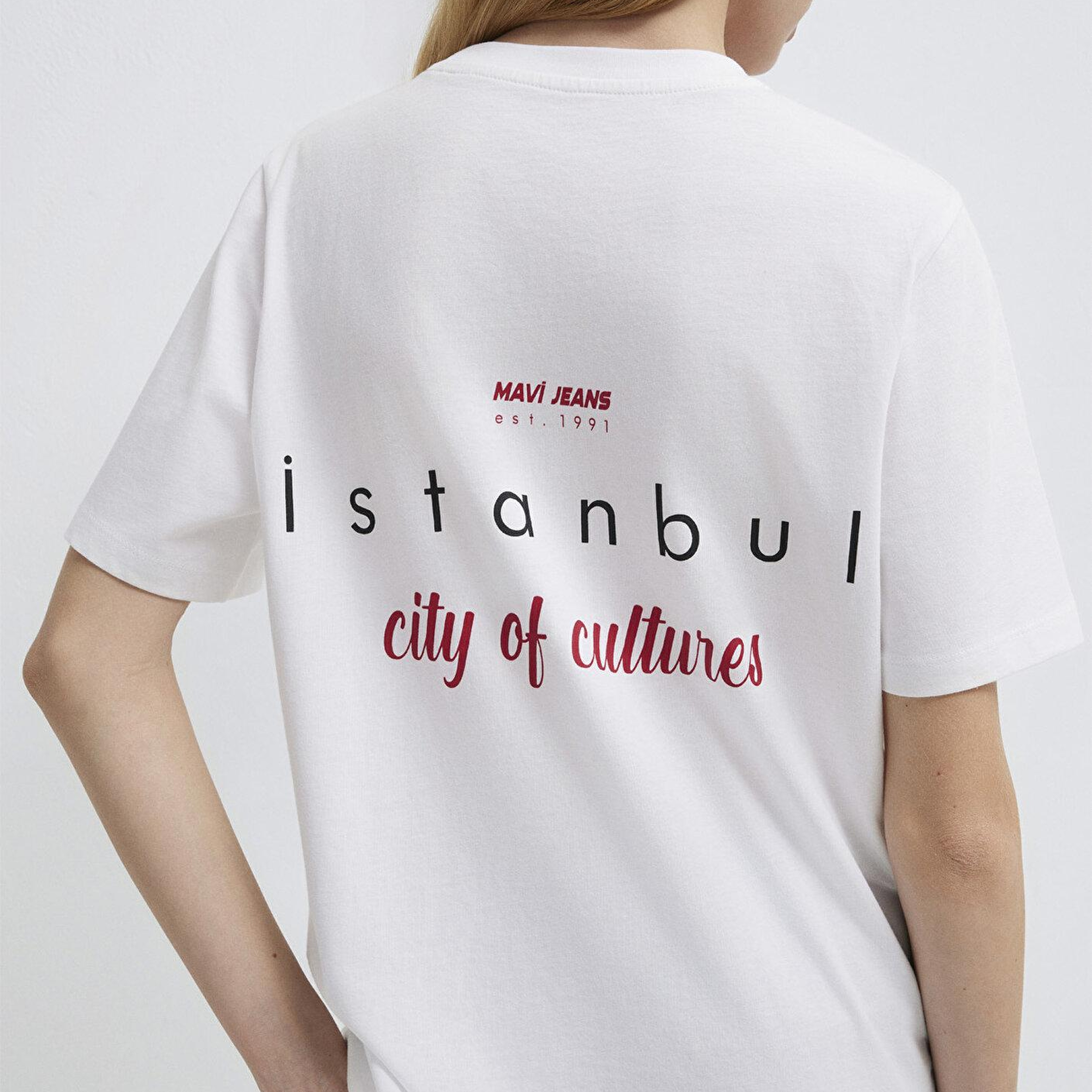 Mavi İstanbul Baskılı Beyaz Tişört Regular Fit / Normal Kesim 1613737-620